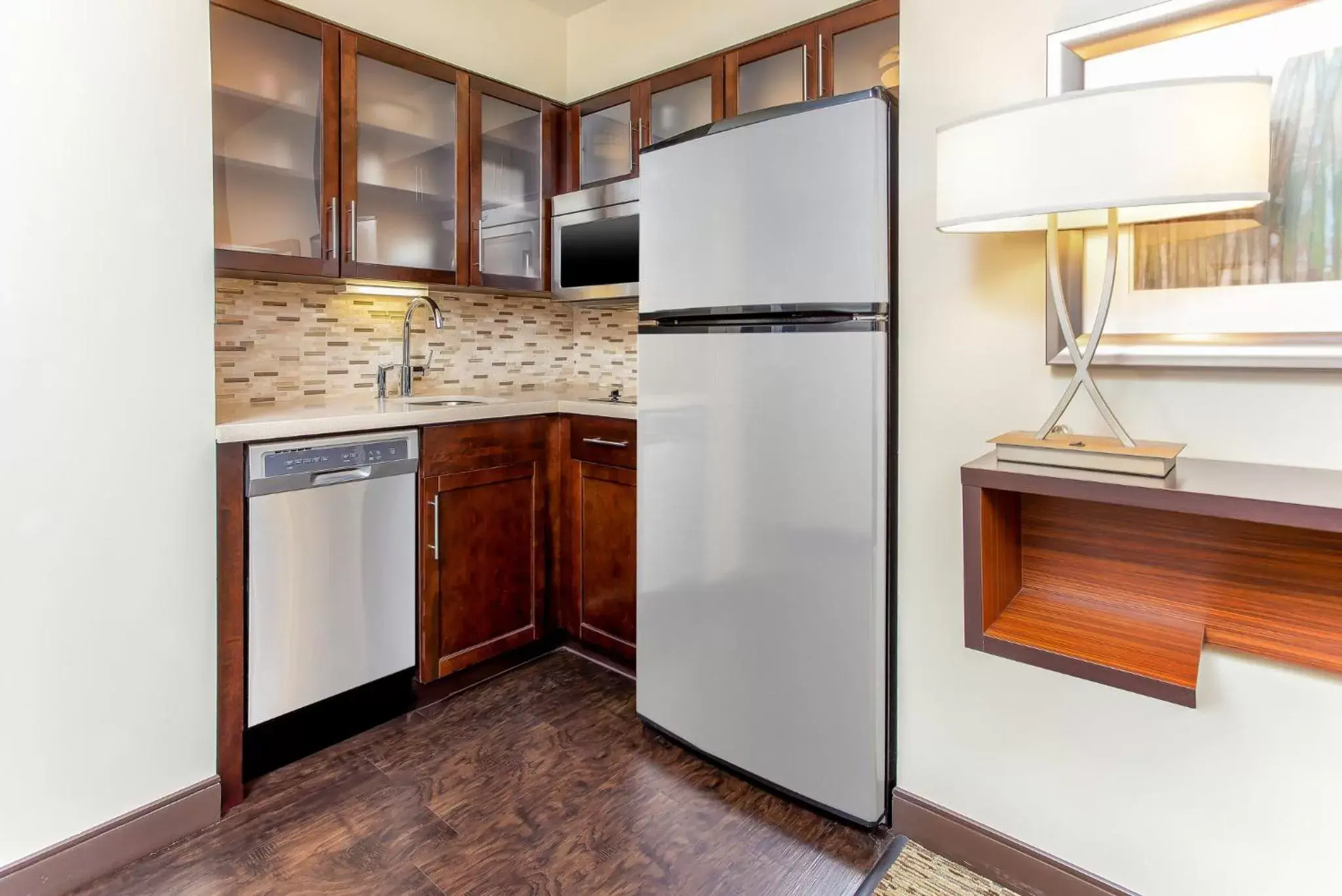 Photo of the whole room, Kitchen/Kitchenette in Staybridge Suites Chandler, an IHG Hotel