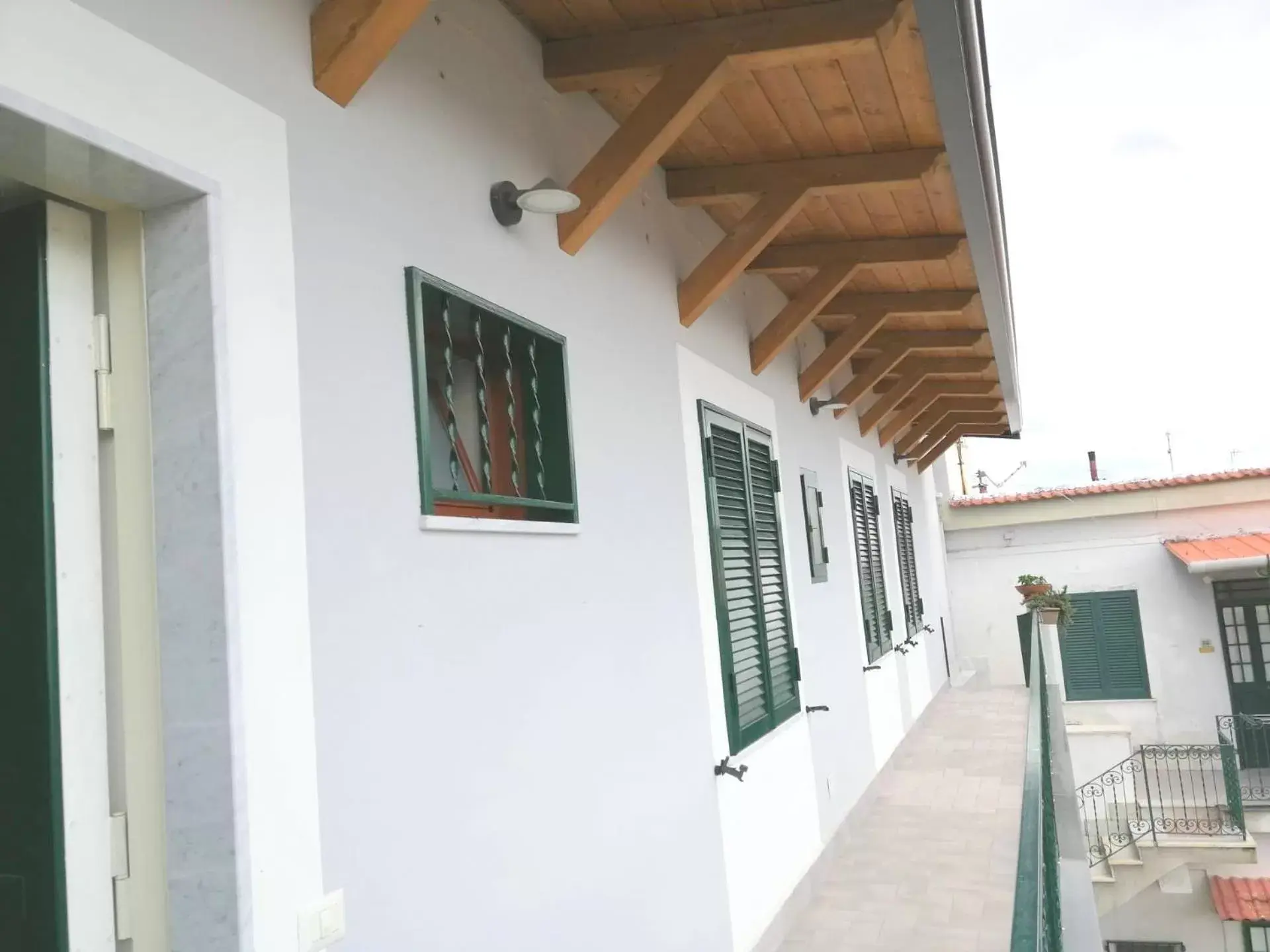 Facade/entrance, Balcony/Terrace in Nolana '86