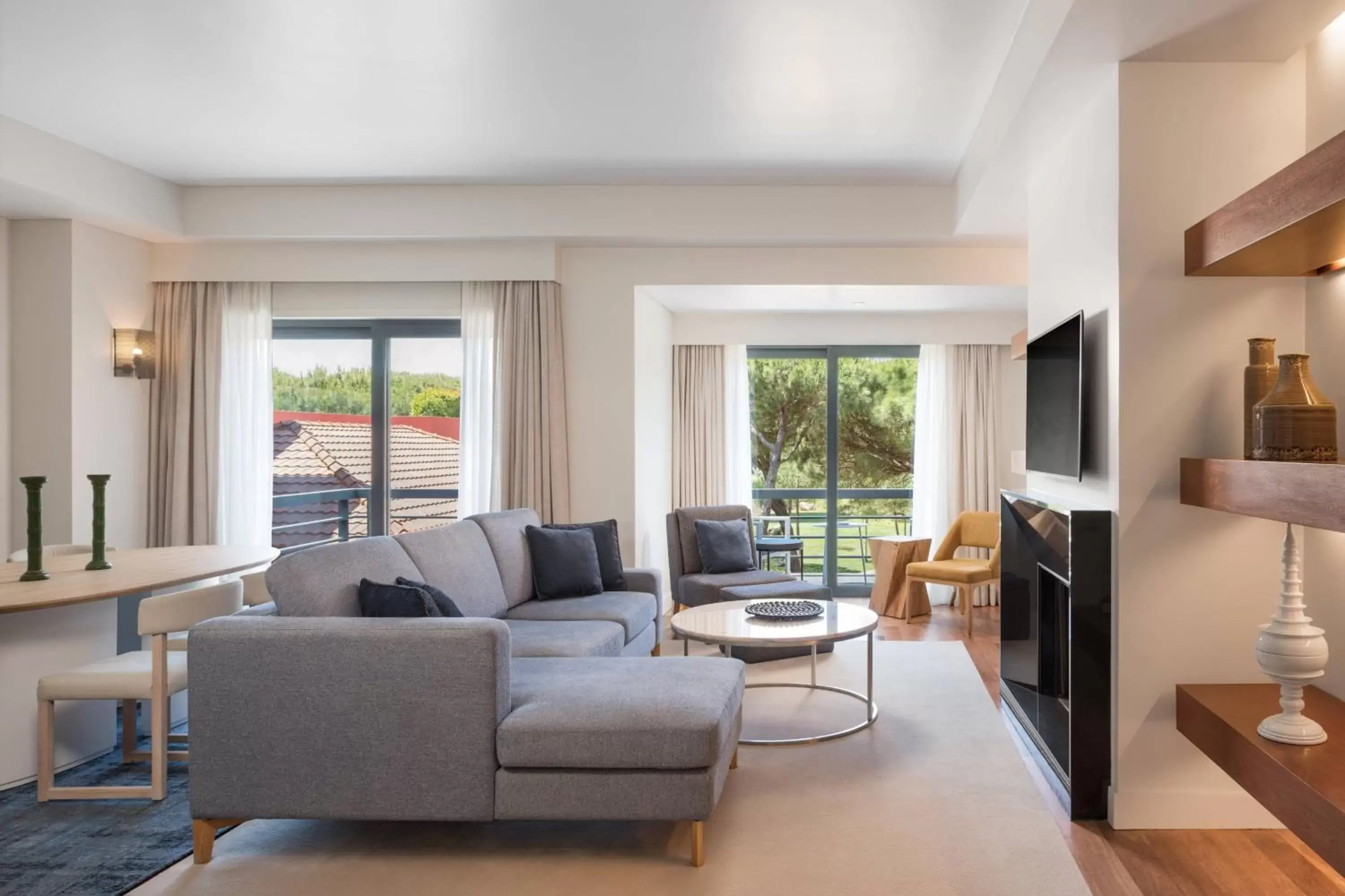 Premium Three-Bedroom Residence with Garden View in Sheraton Cascais Resort - Hotel & Residences Premium Three-Bedroom Residence with Garden View in Sheraton Cascais Resort - Hotel & Residences