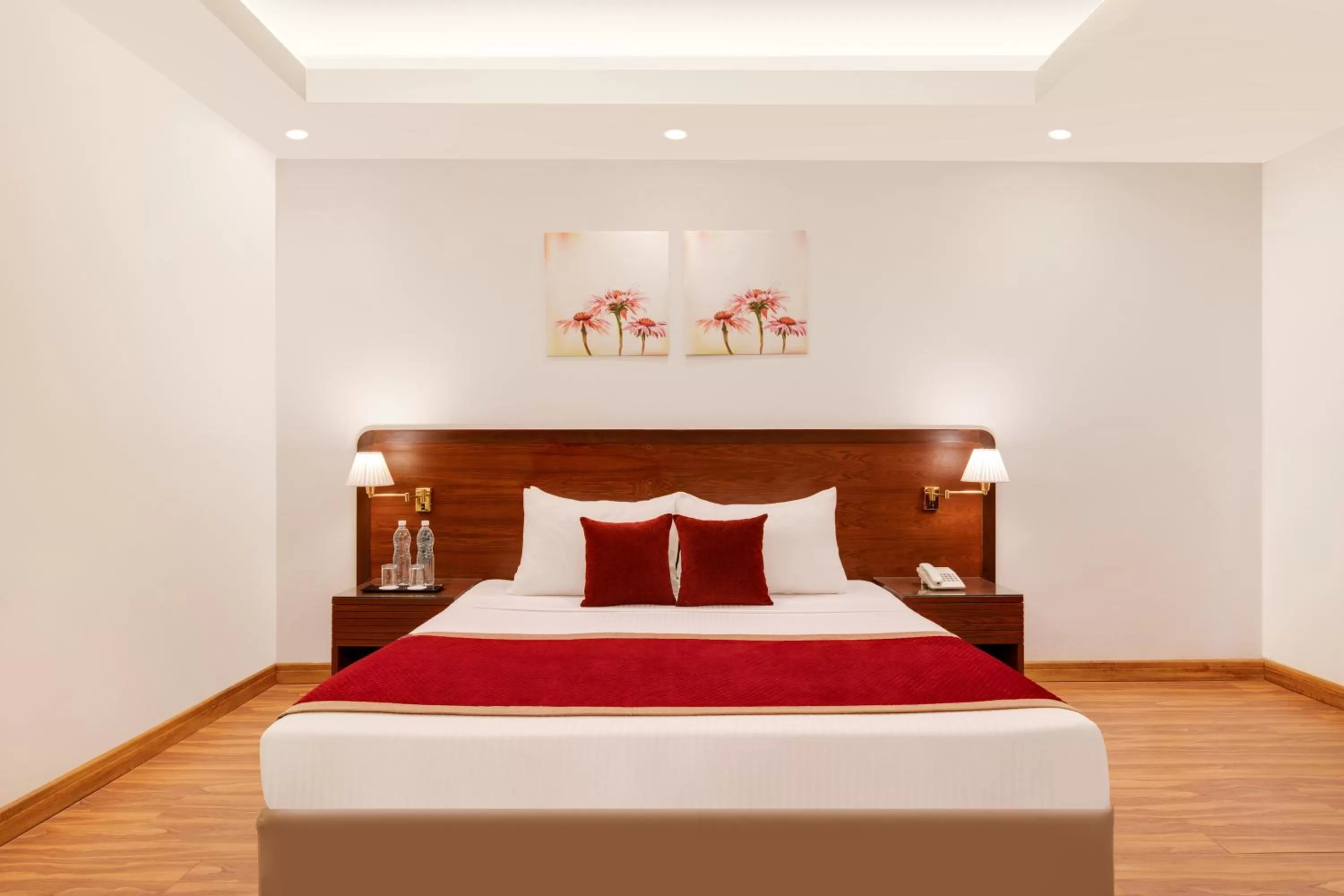 Bed in Lemon Tree Hotel Manali