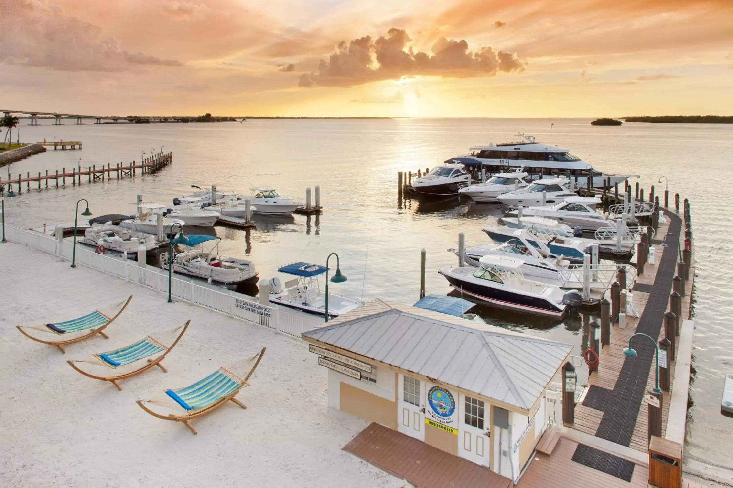 Fitness centre/facilities, Beach in Marriott Sanibel Harbour Resort & Spa