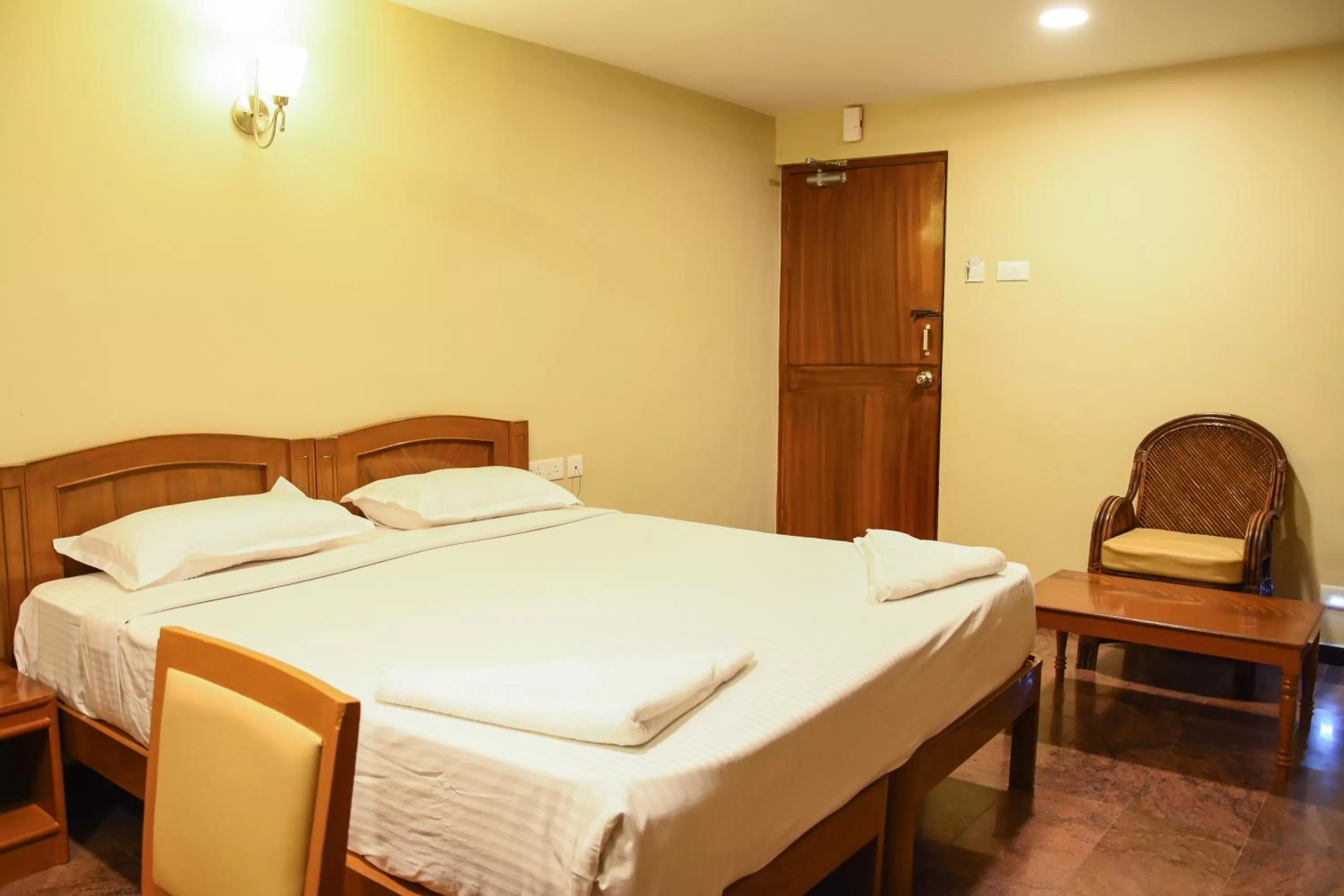 Bed in Poppys Tower Tiruppur