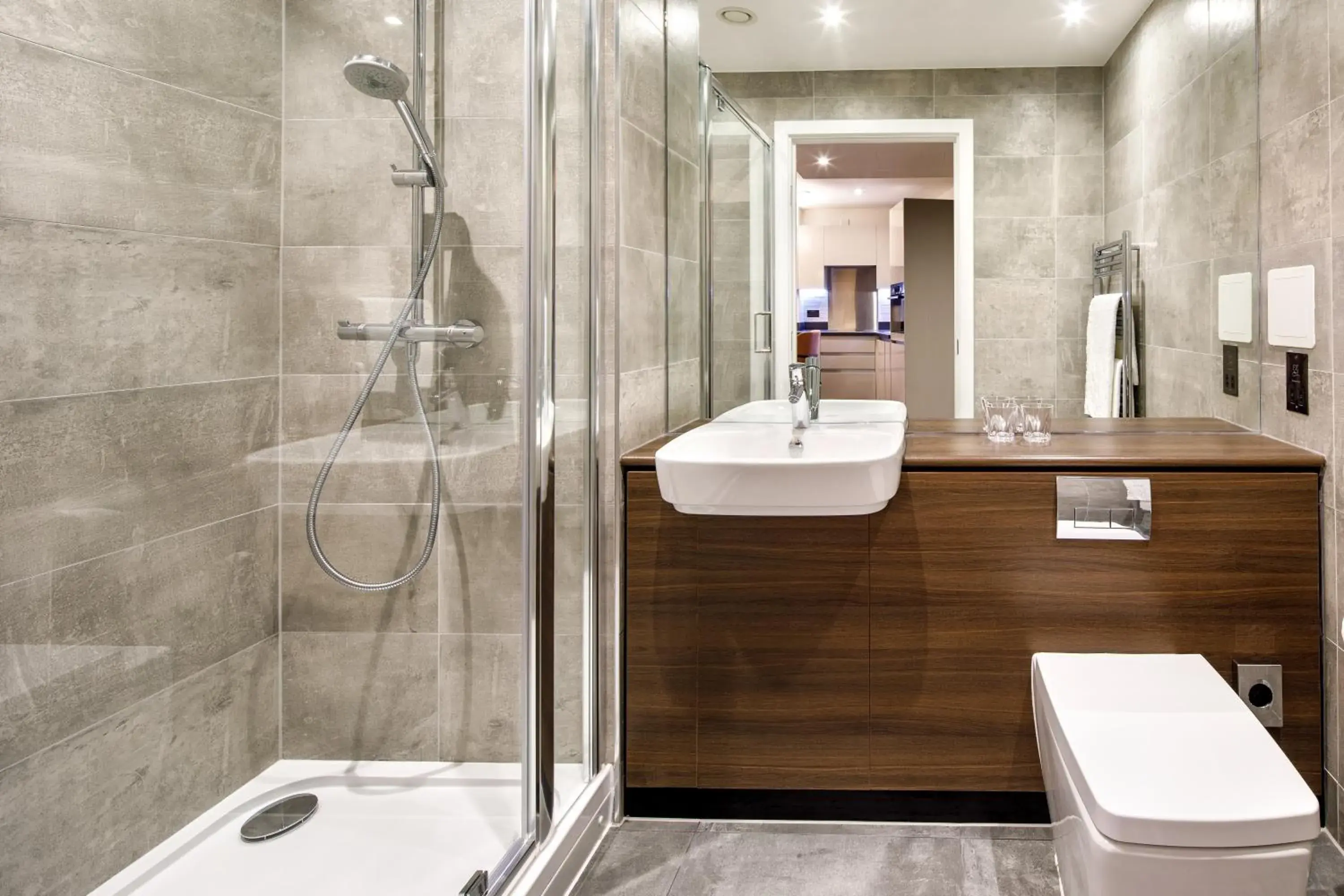 Shower, Bathroom in Aparthotel Adagio London Sutton Point