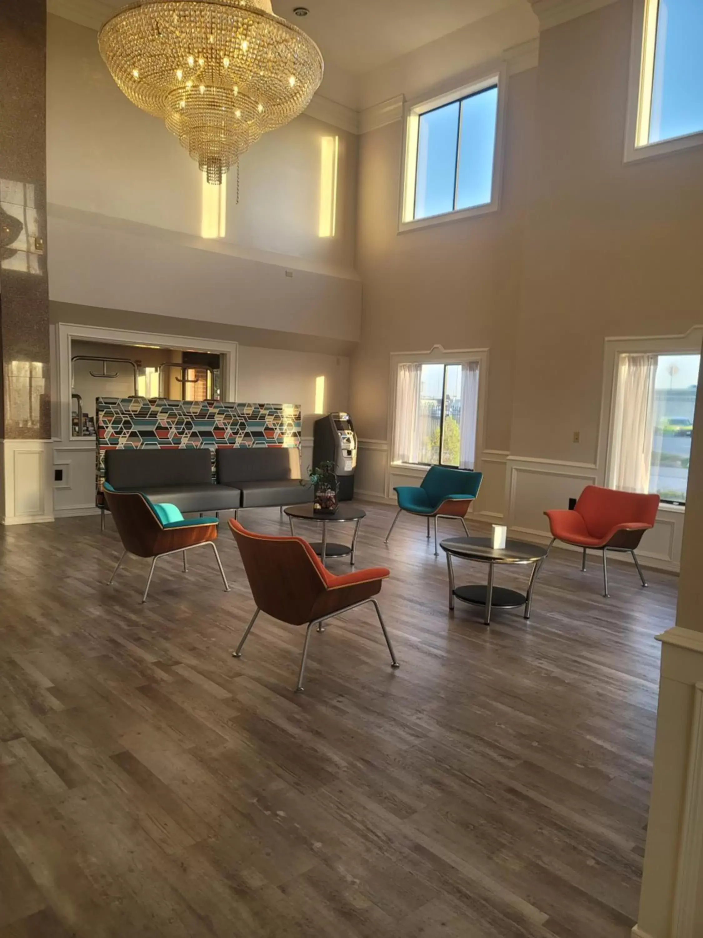 Seating area in Baymont by Wyndham Houston Brookhollow