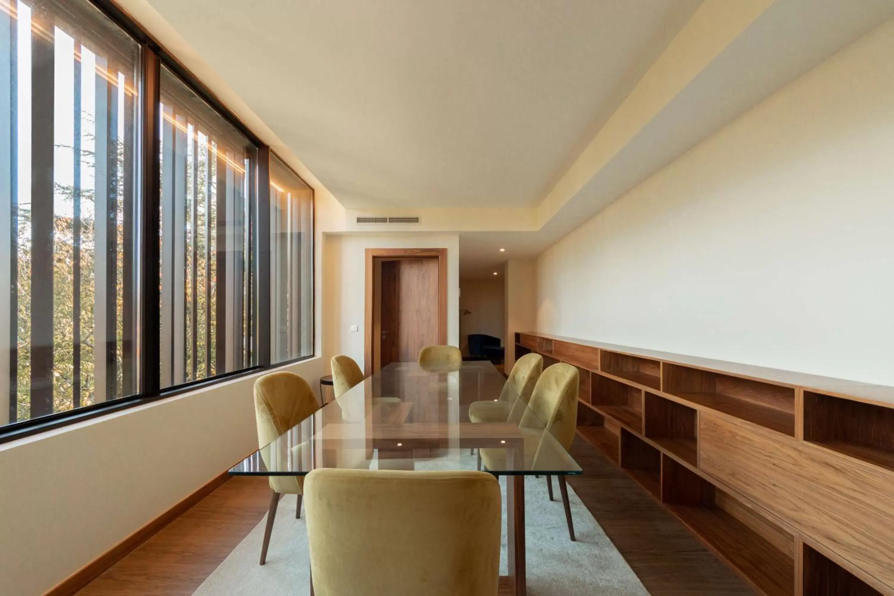 Living room in Boeira Garden Hotel Porto Gaia, Curio Collection by Hilton