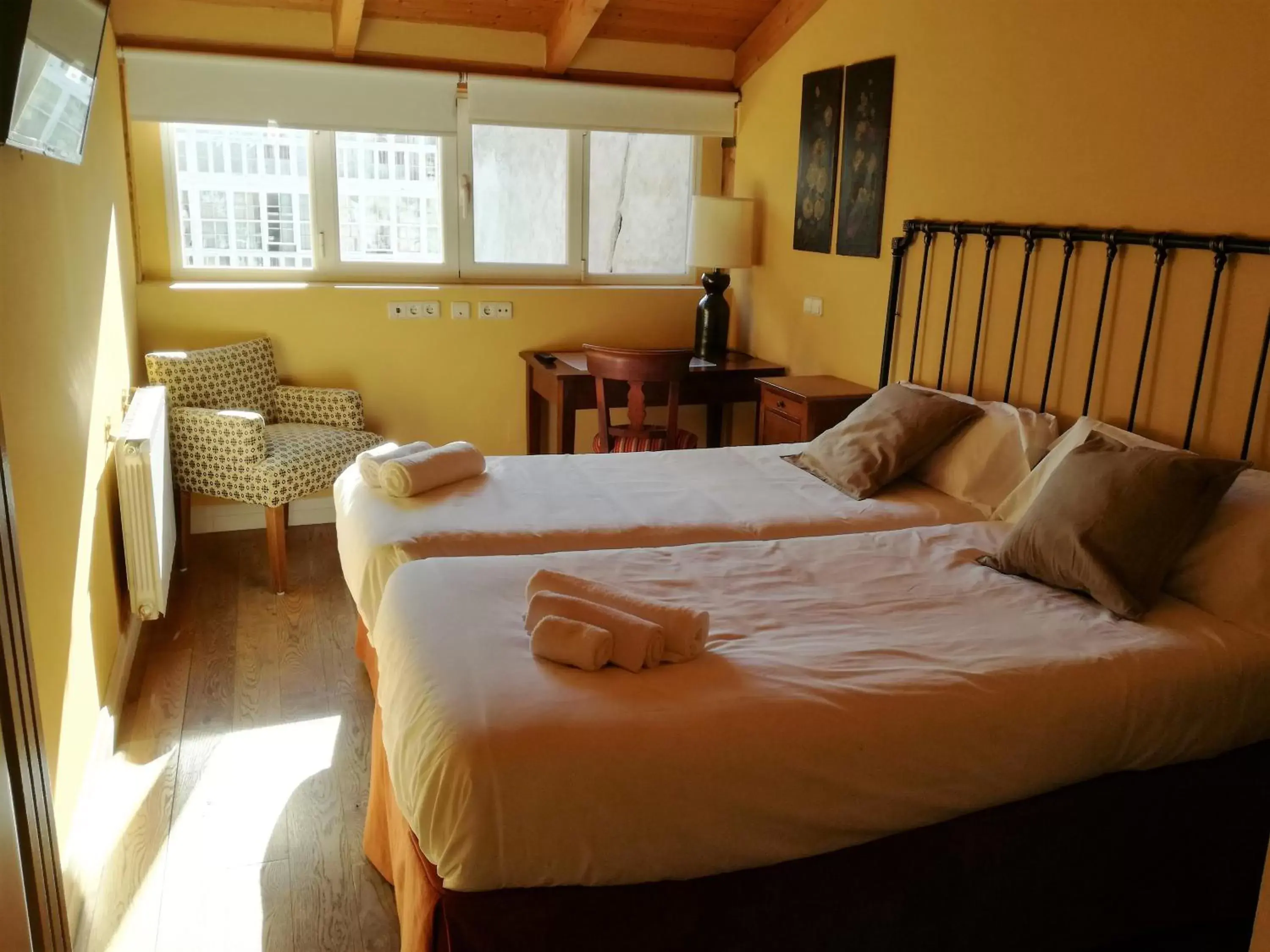 Photo of the whole room, Bed in Hotel Cuéntame La Puebla