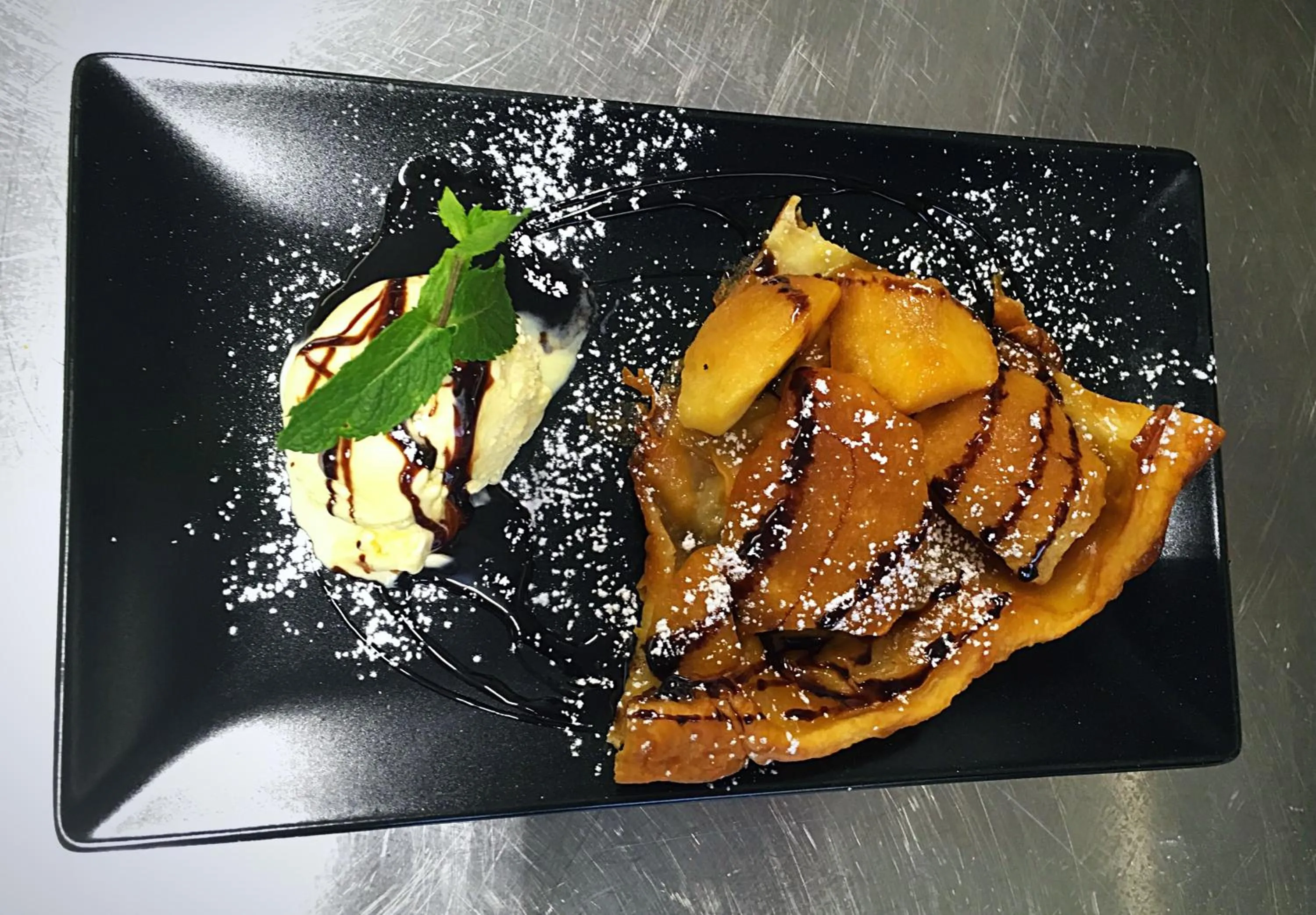 Restaurant/places to eat in Hotel Forum