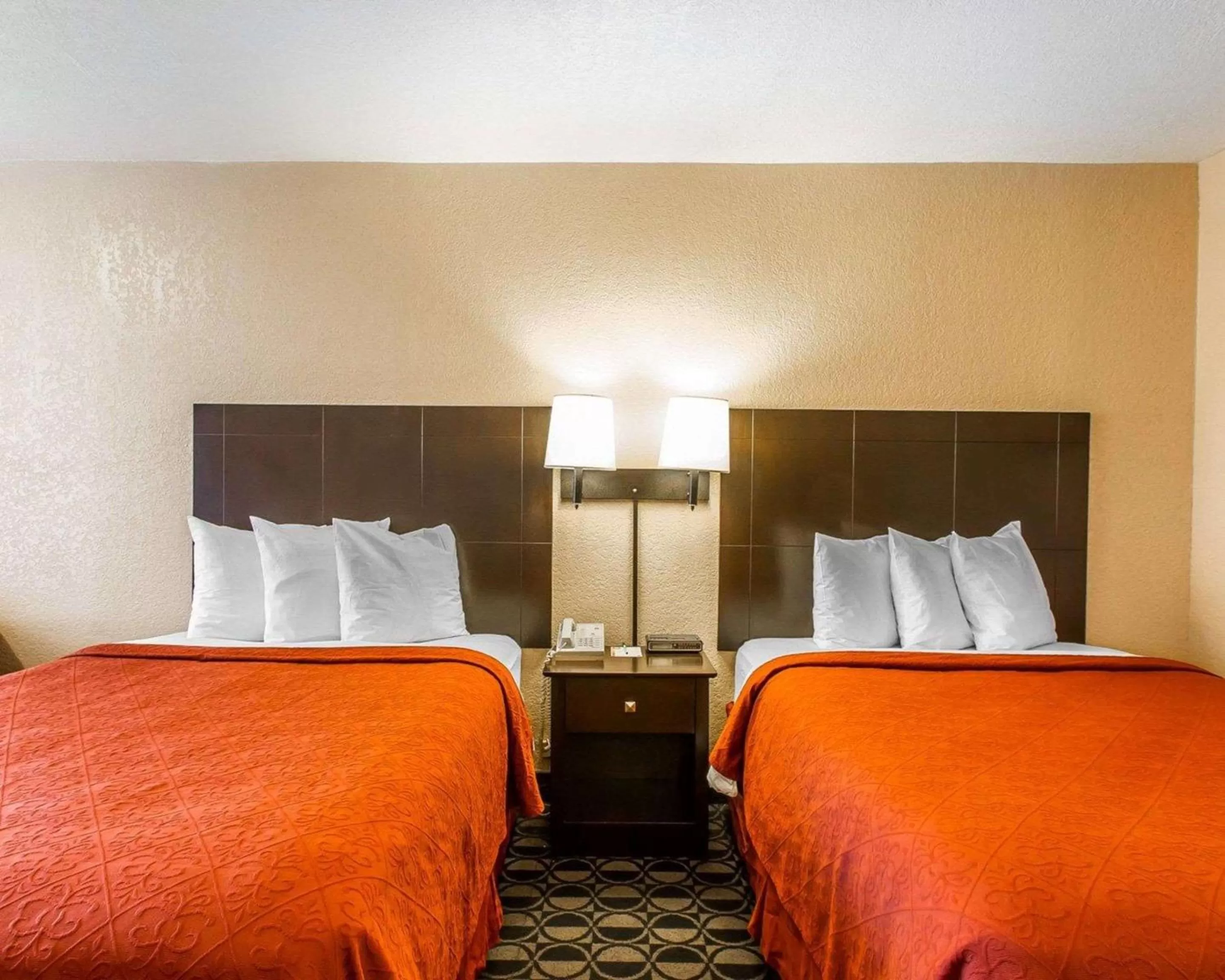 Photo of the whole room in Quality Inn Ada near University