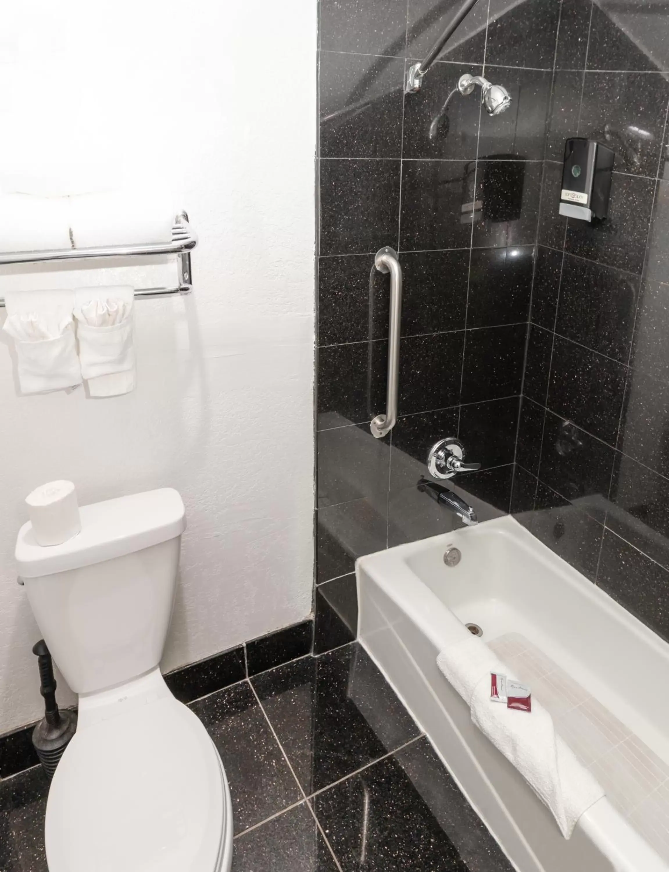 Bathroom in Crown Hotel