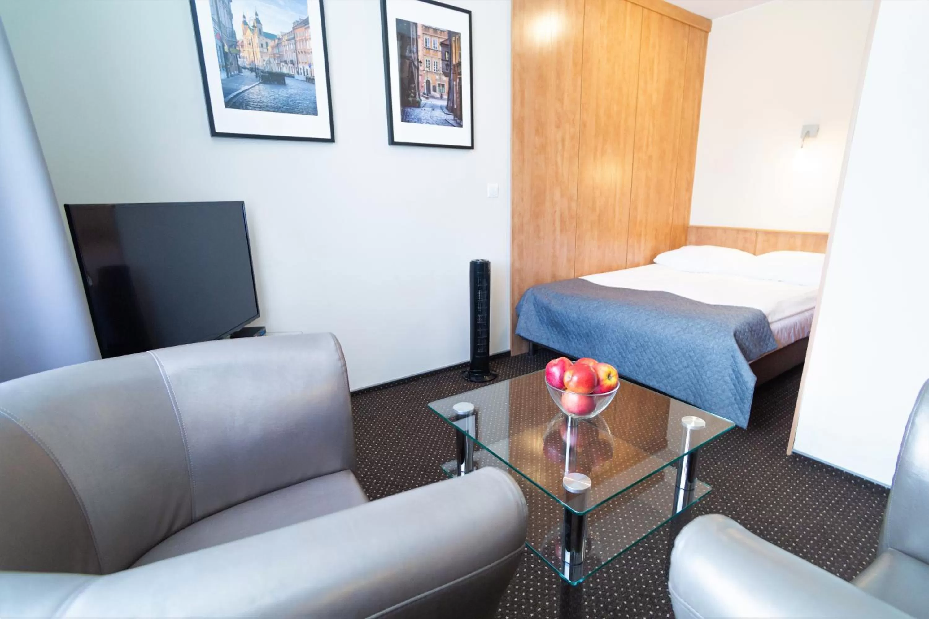 Apartment with Double Bed in Warsaw Apartments - Apartamenty Sadyba