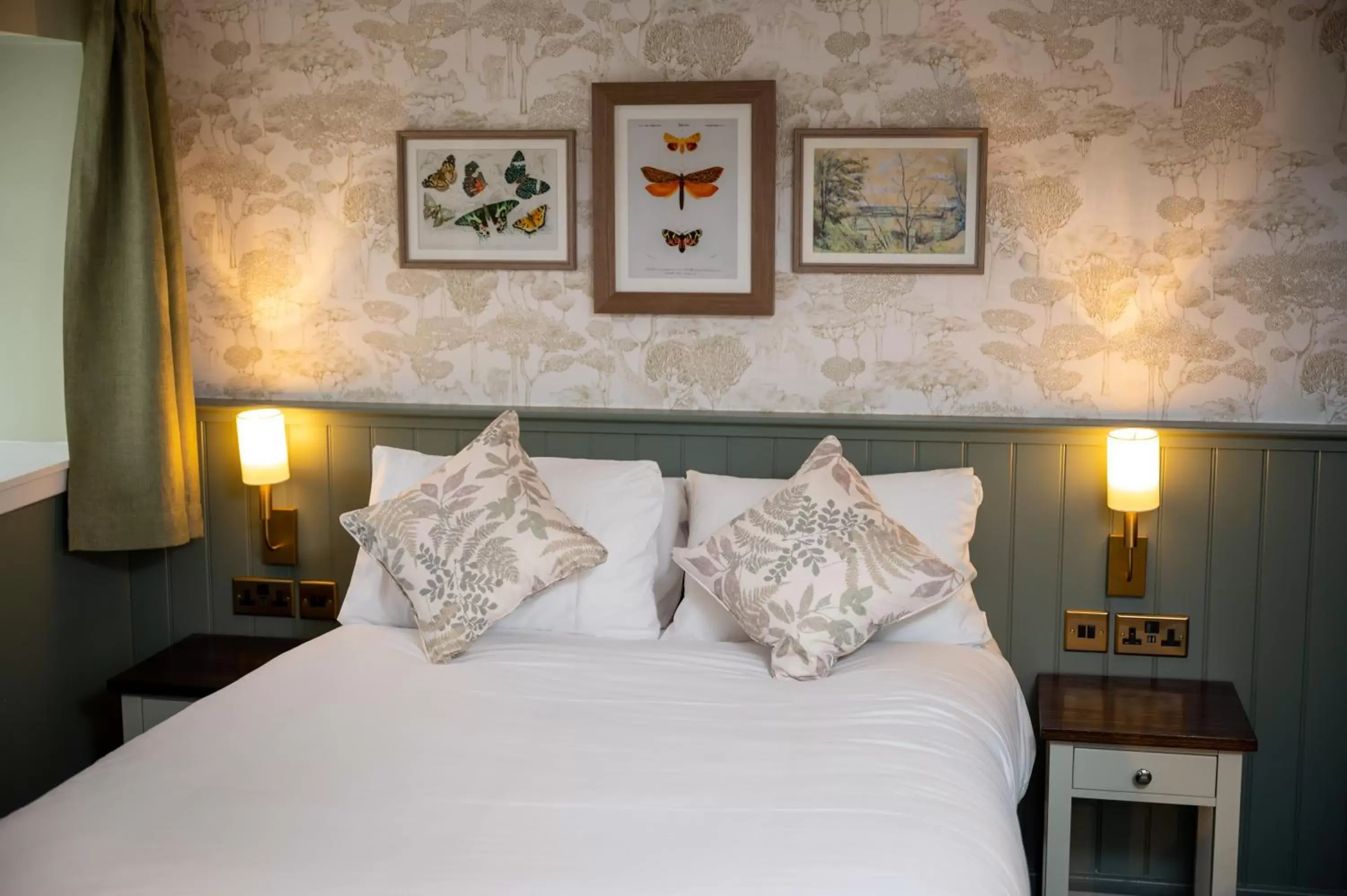 Bedroom, Bed in Ardencaple Hotel by Greene King Inns