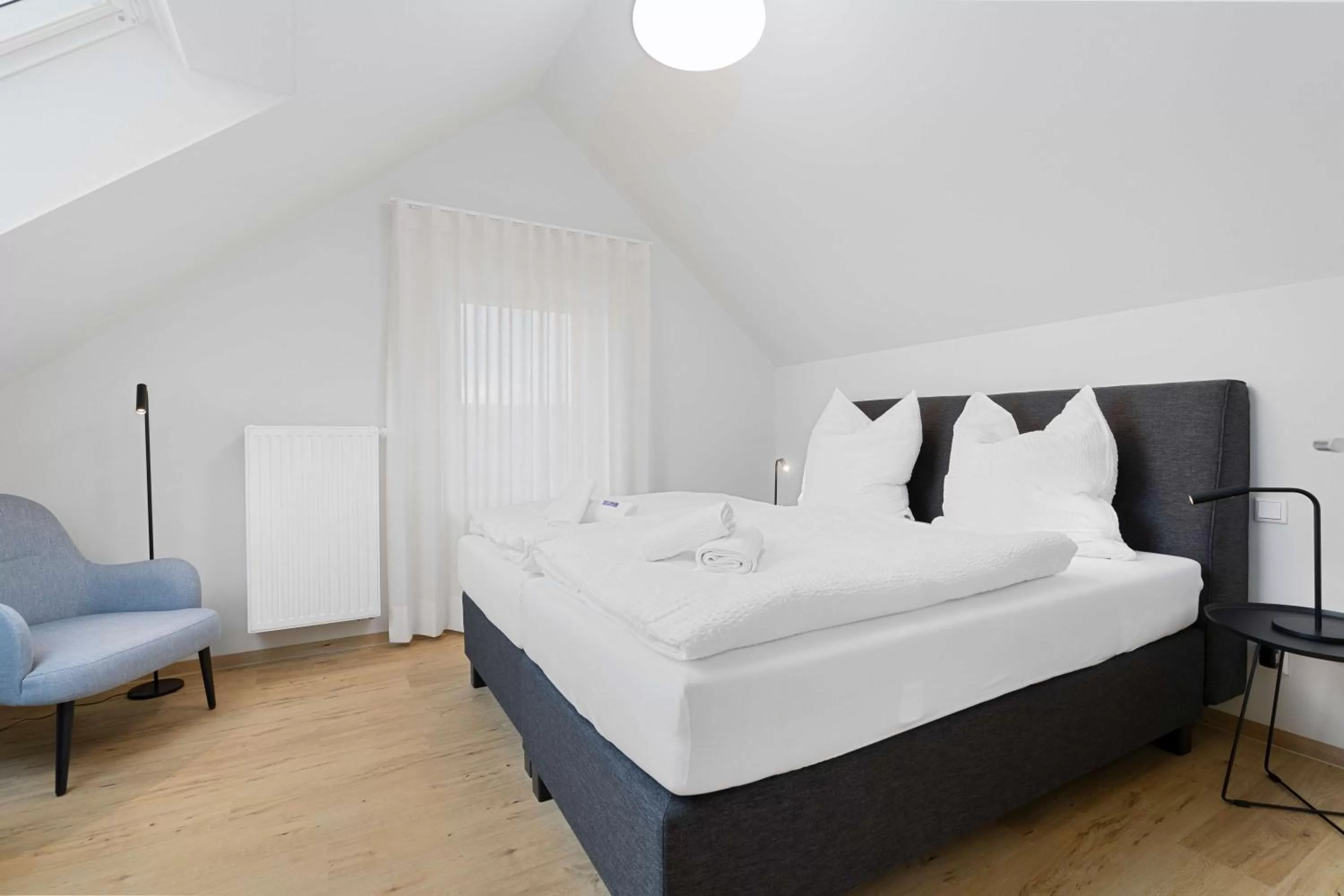 Bed in Hotel Garni Traube