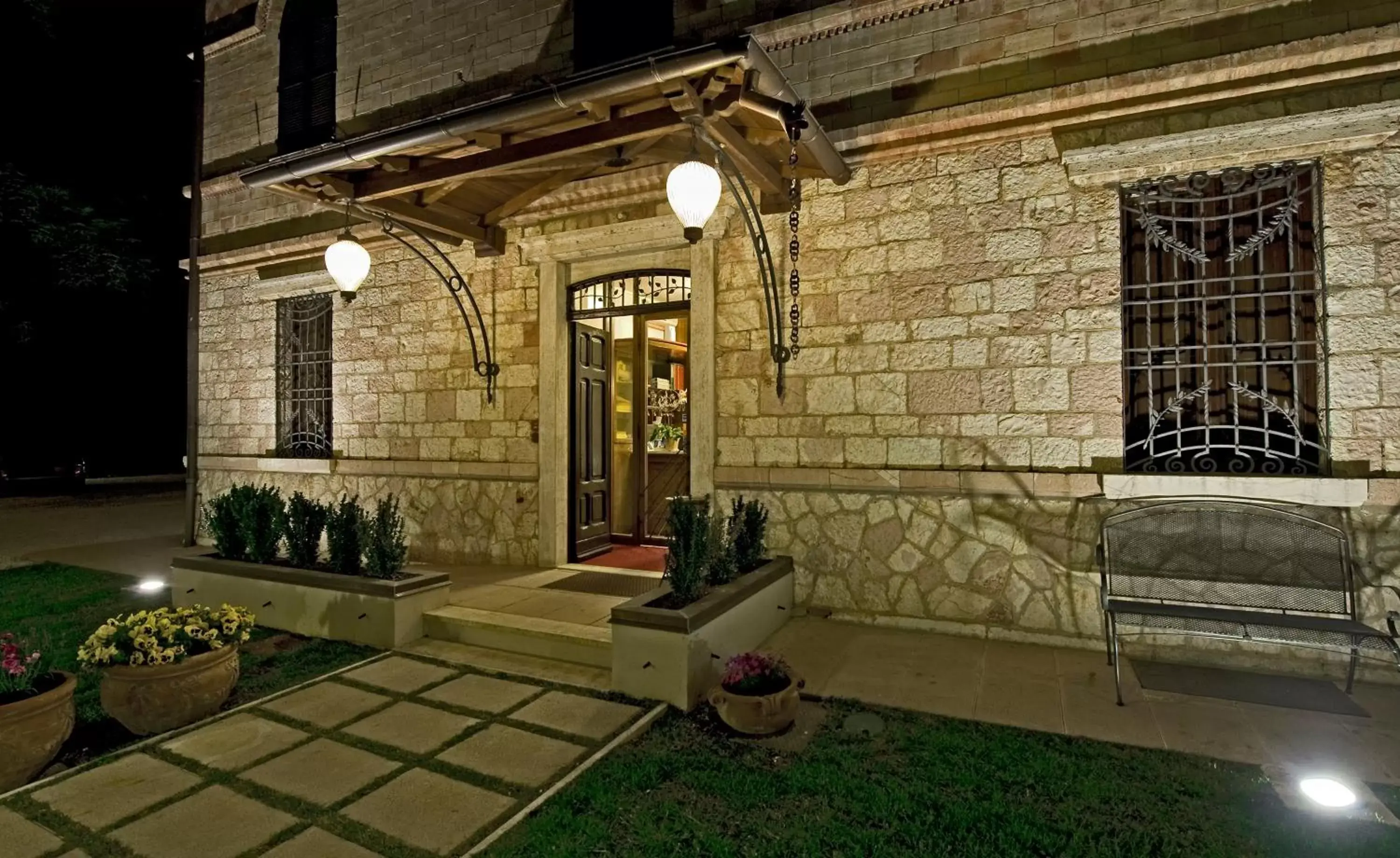Facade/entrance in Villa Raffaello Park Hotel