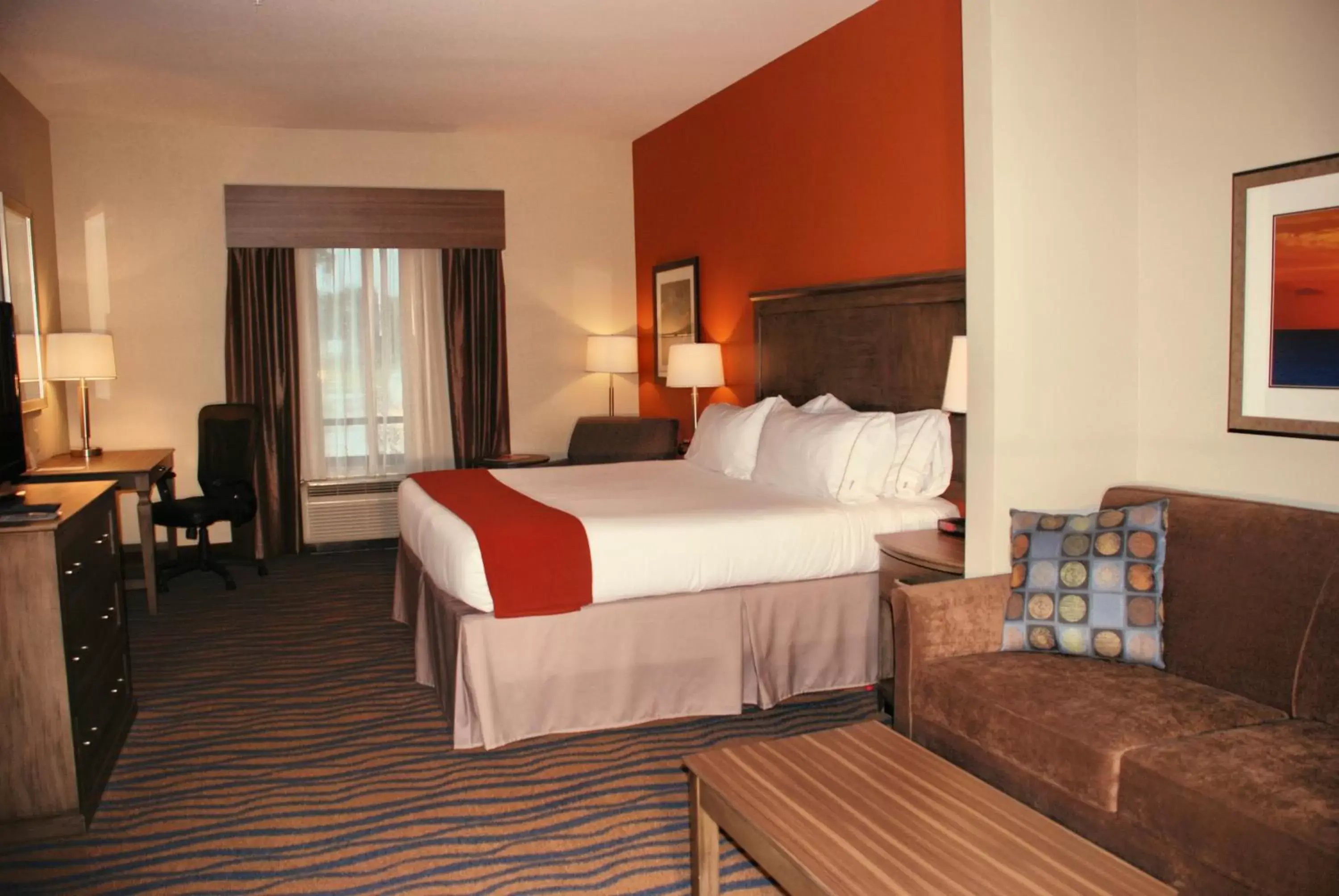 Bedroom, Bed in Holiday Inn Express Hotel & Suites Morgan City- Tiger Island, an IHG Hotel