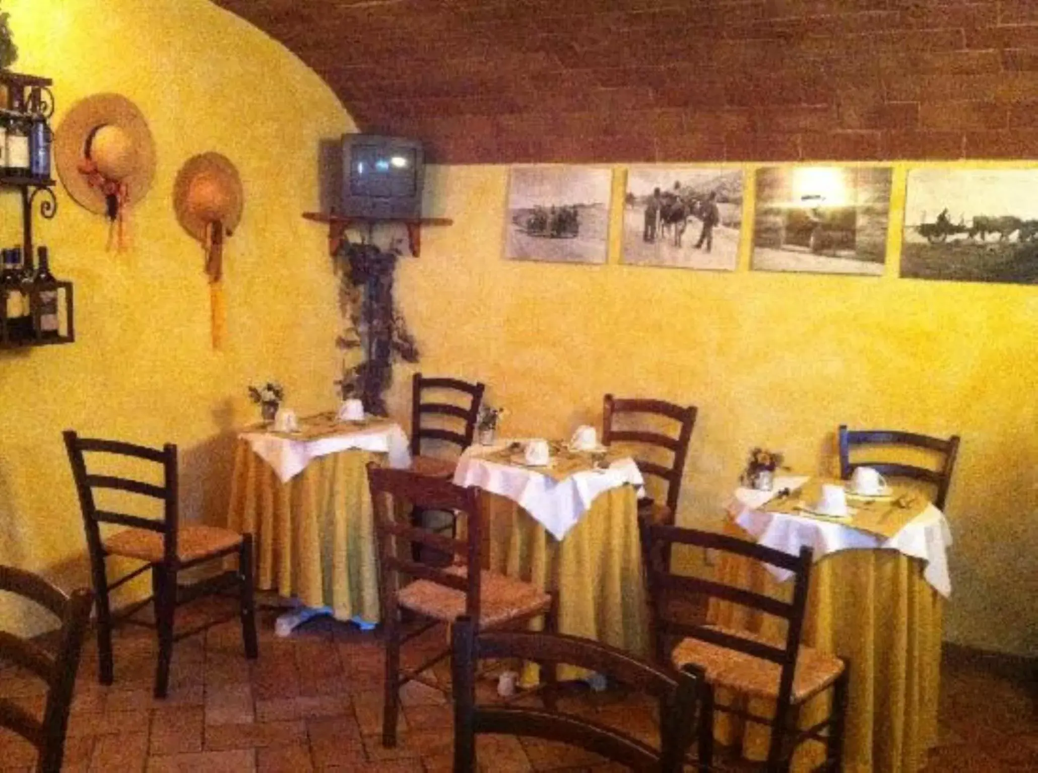 Restaurant/Places to Eat in Villa Piccola Siena