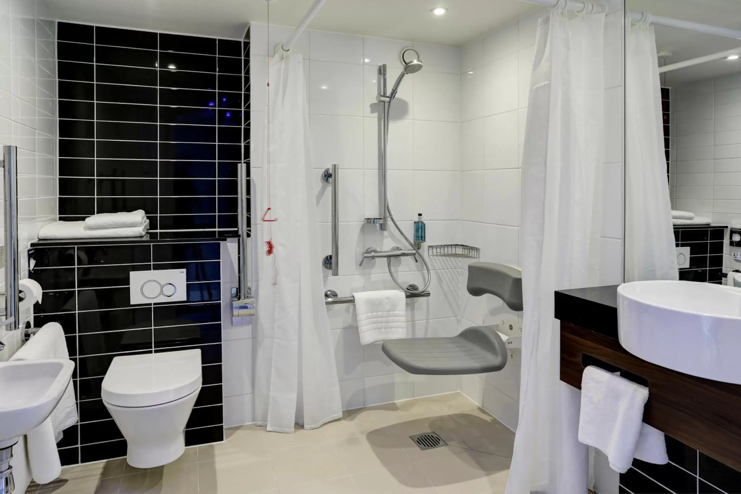 Other, Bathroom in Holiday Inn Express London - ExCel, an IHG Hotel
