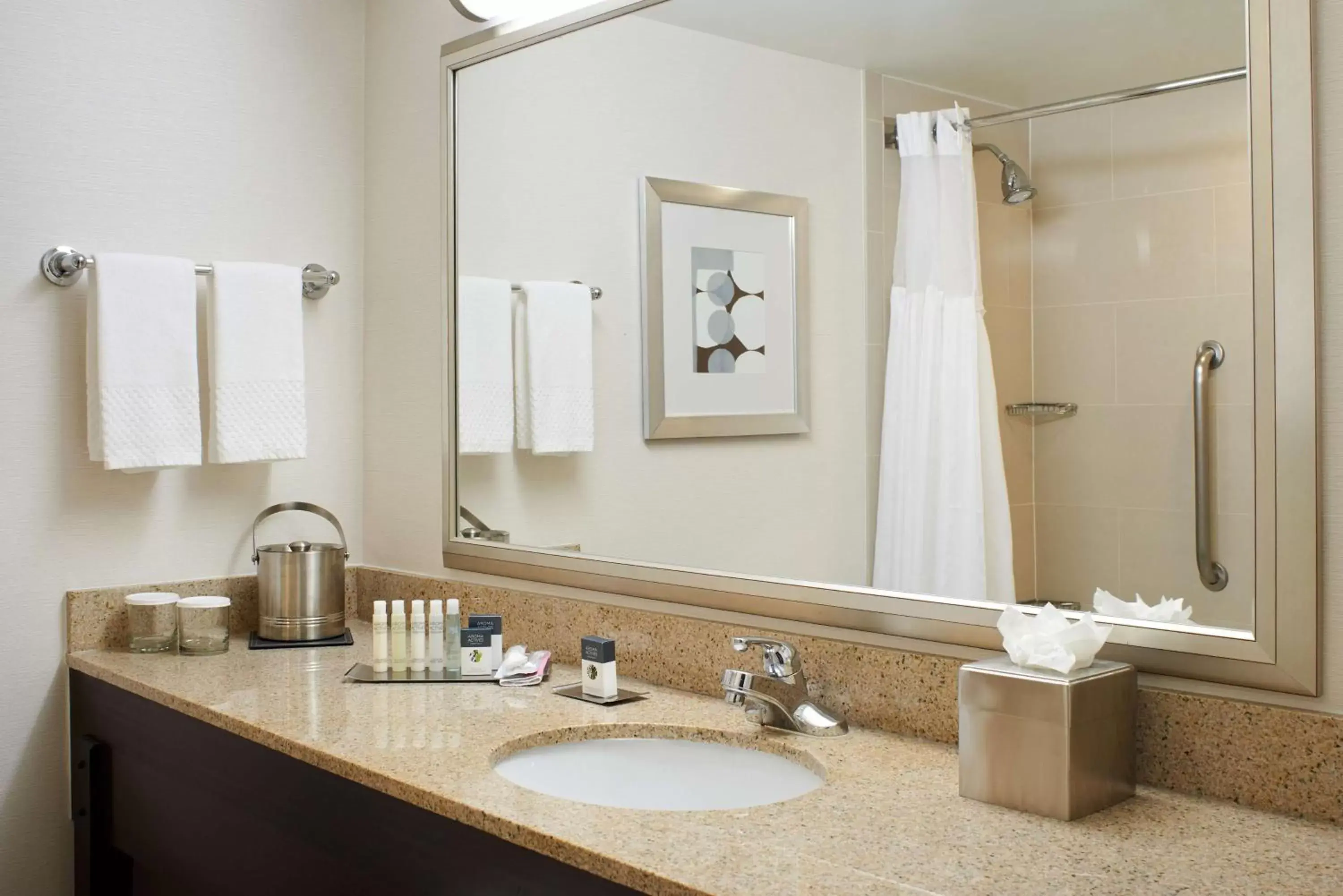 Bathroom in DoubleTree by Hilton Dearborn Bathroom in DoubleTree by Hilton Dearborn