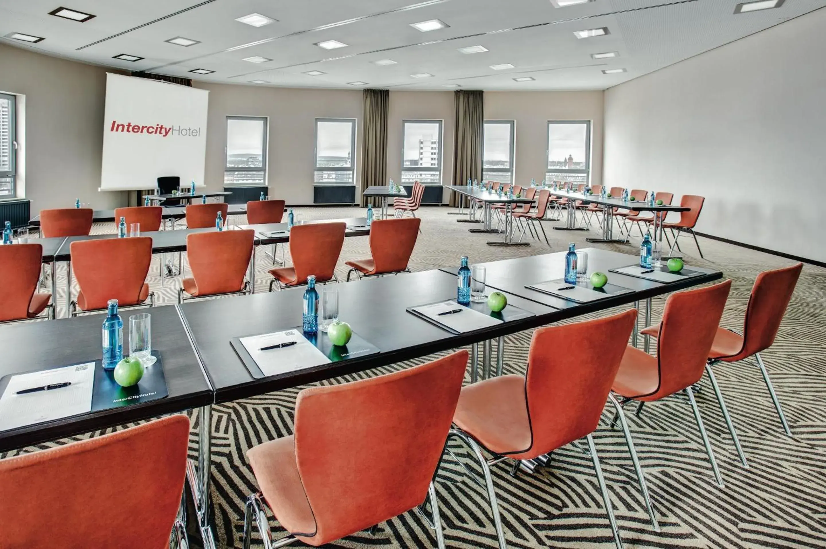 Meeting/conference room in IntercityHotel Mainz