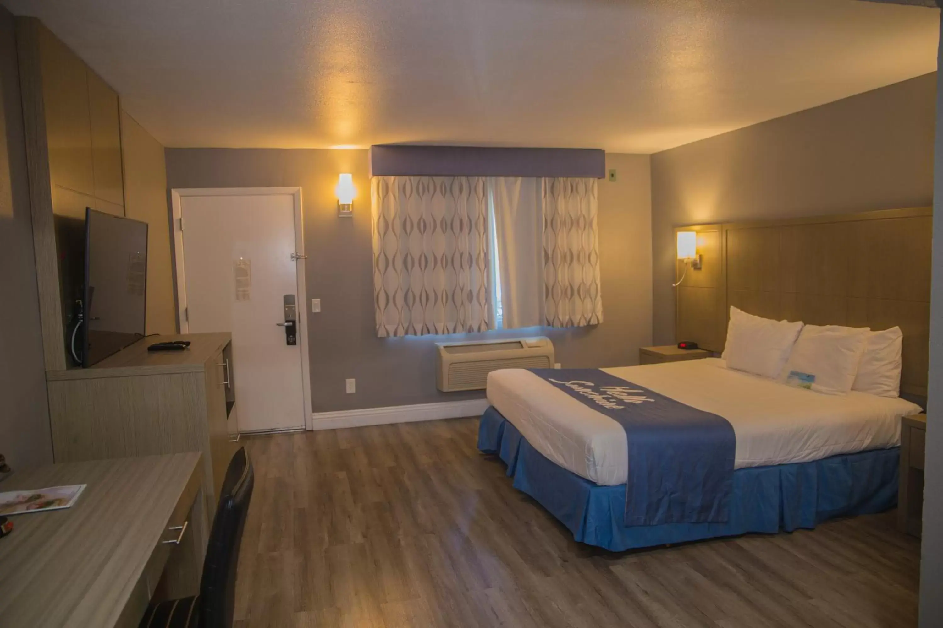 Bed in Days Inn by Wyndham Redwood City