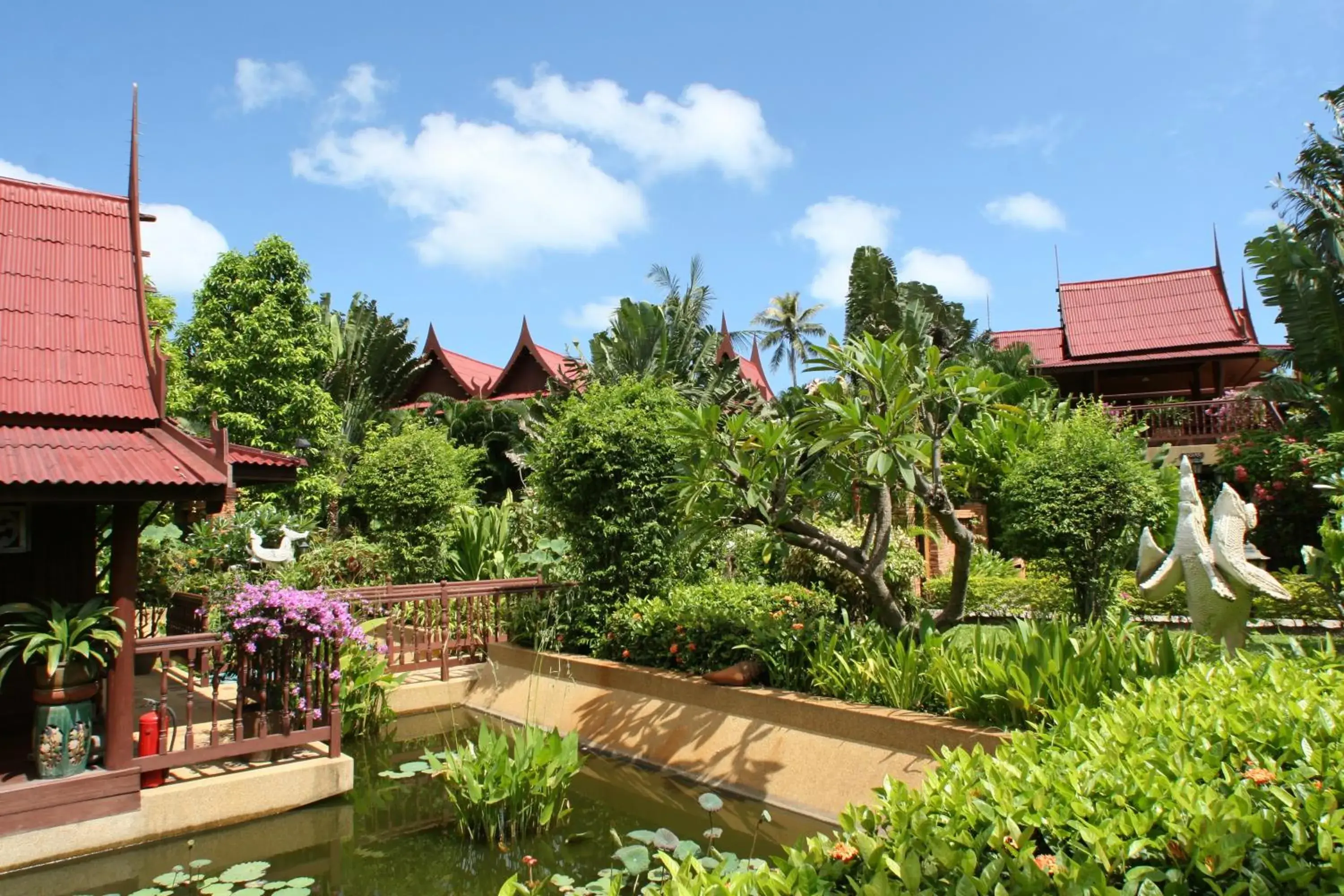 Facade/entrance in Ban Keaw Villas