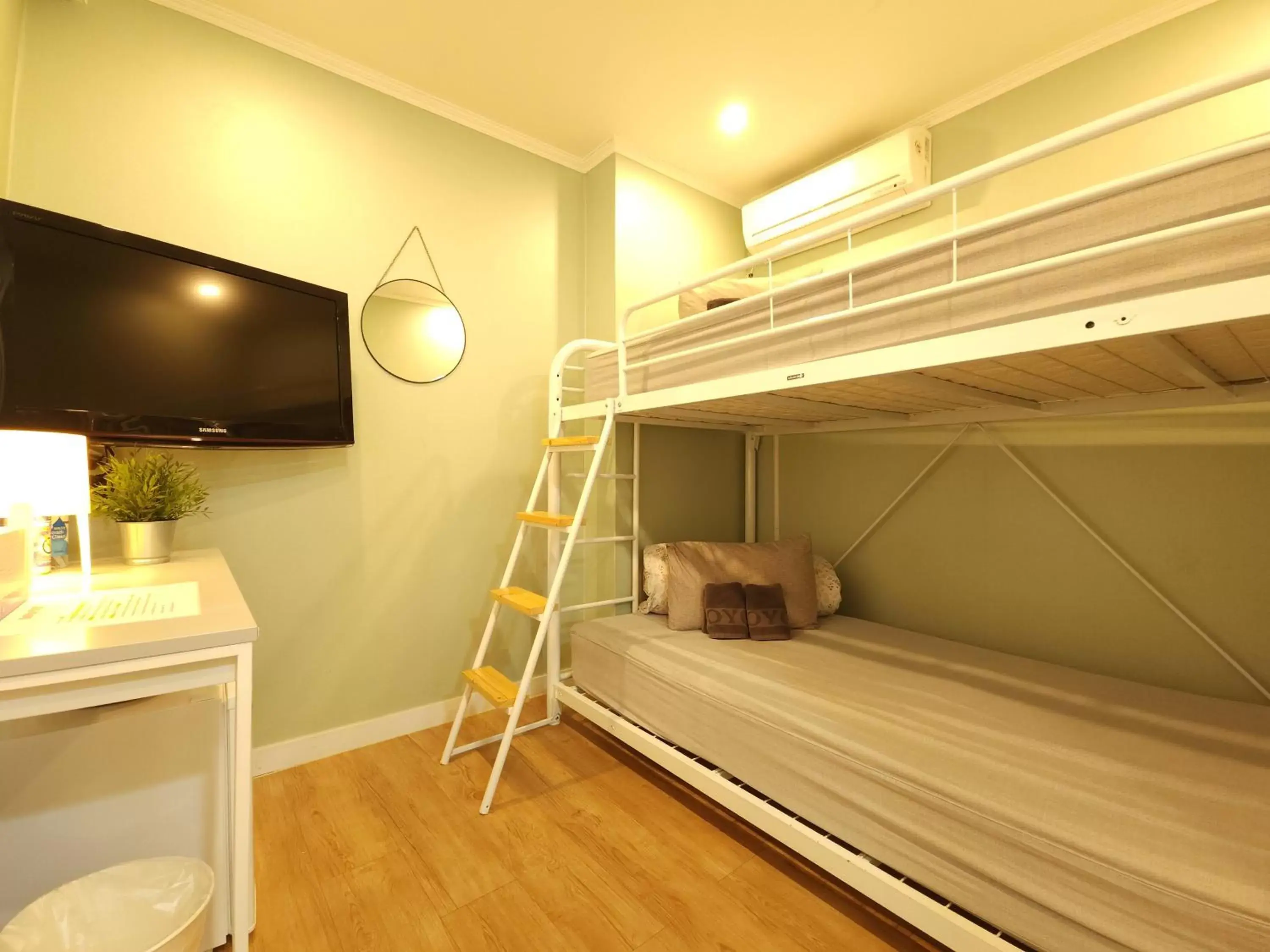 Twin Room in OYO Rooftop Hostel Twin Room in OYO Rooftop Hostel