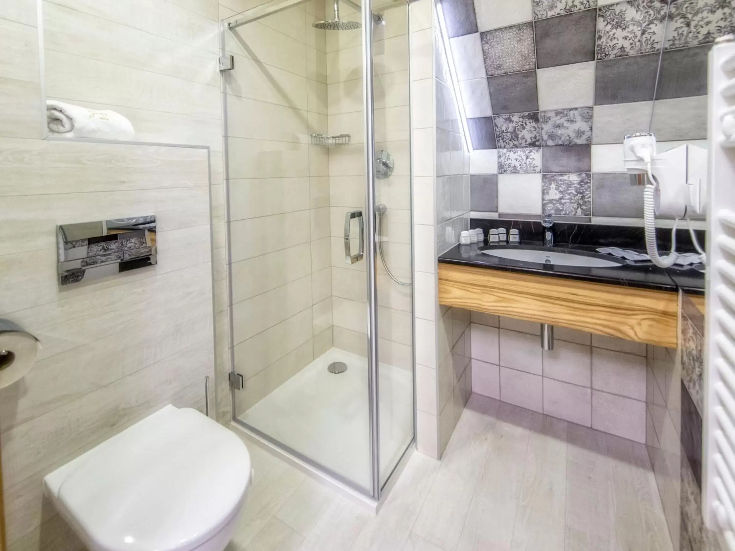 Economy Double Room - single occupancy in Gold Hotel Economy Double Room - single occupancy in Gold Hotel