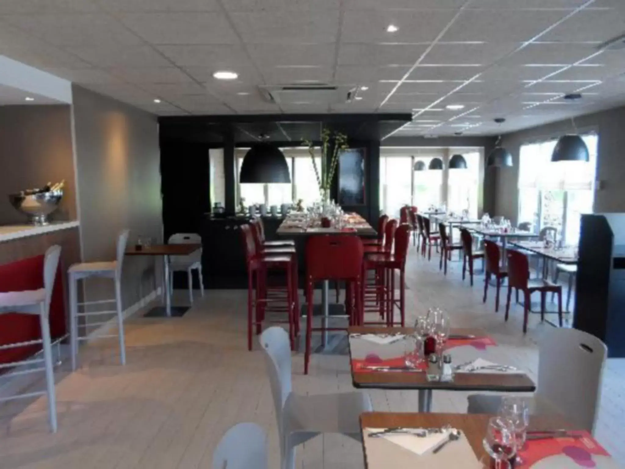 Restaurant/Places to Eat in Campanile Auxerre - Monéteau