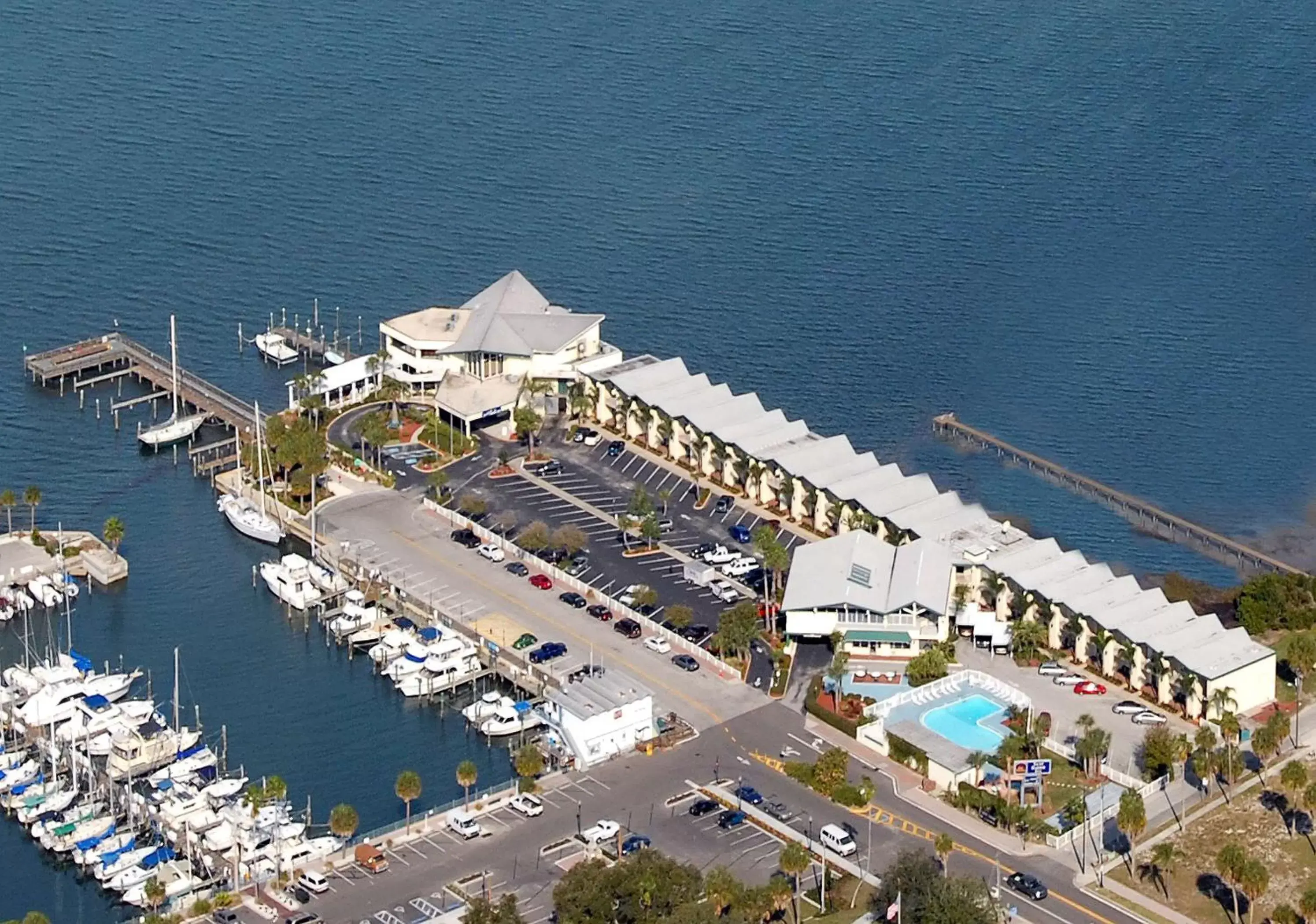 Property building in Best Western Plus Yacht Harbor Inn