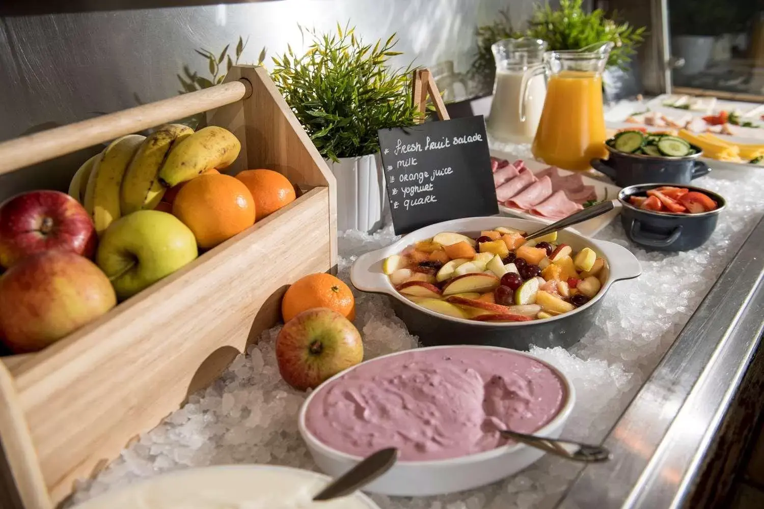 Continental breakfast in Campanile Hotel & Restaurant Gouda