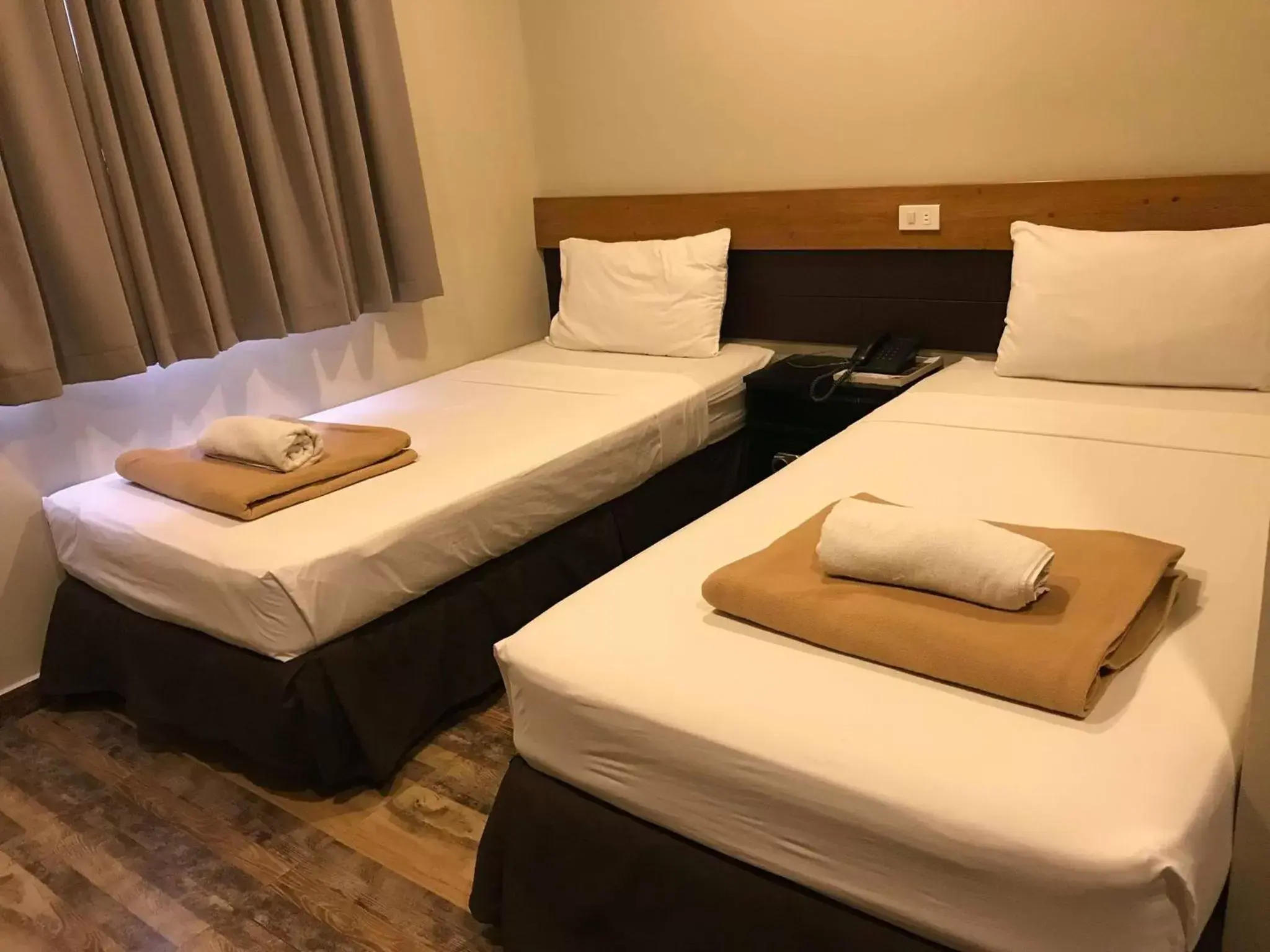 Bedroom, Bed in Cebu R Hotel Capitol