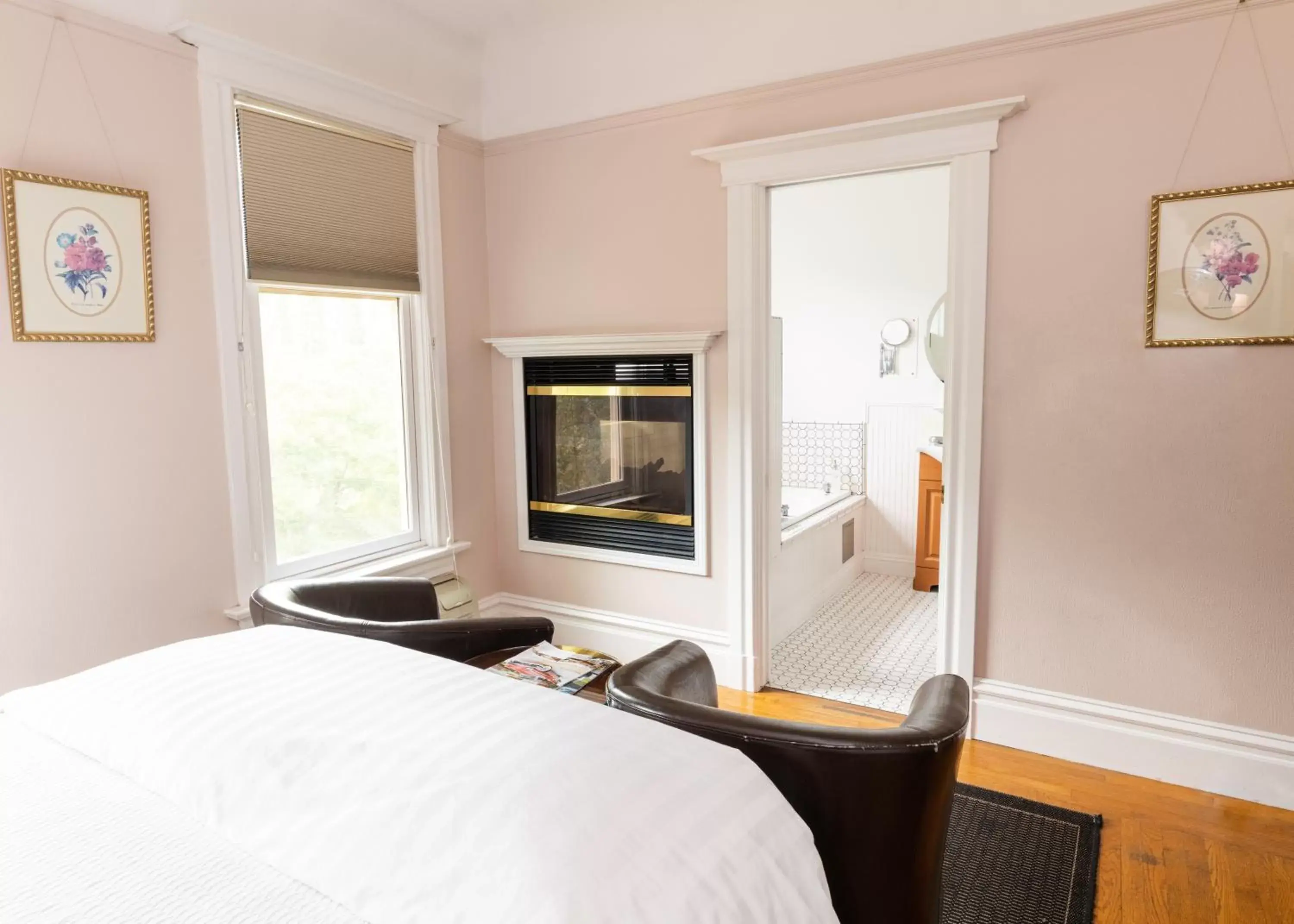 Bed in The Inn on First Bed in The Inn on First