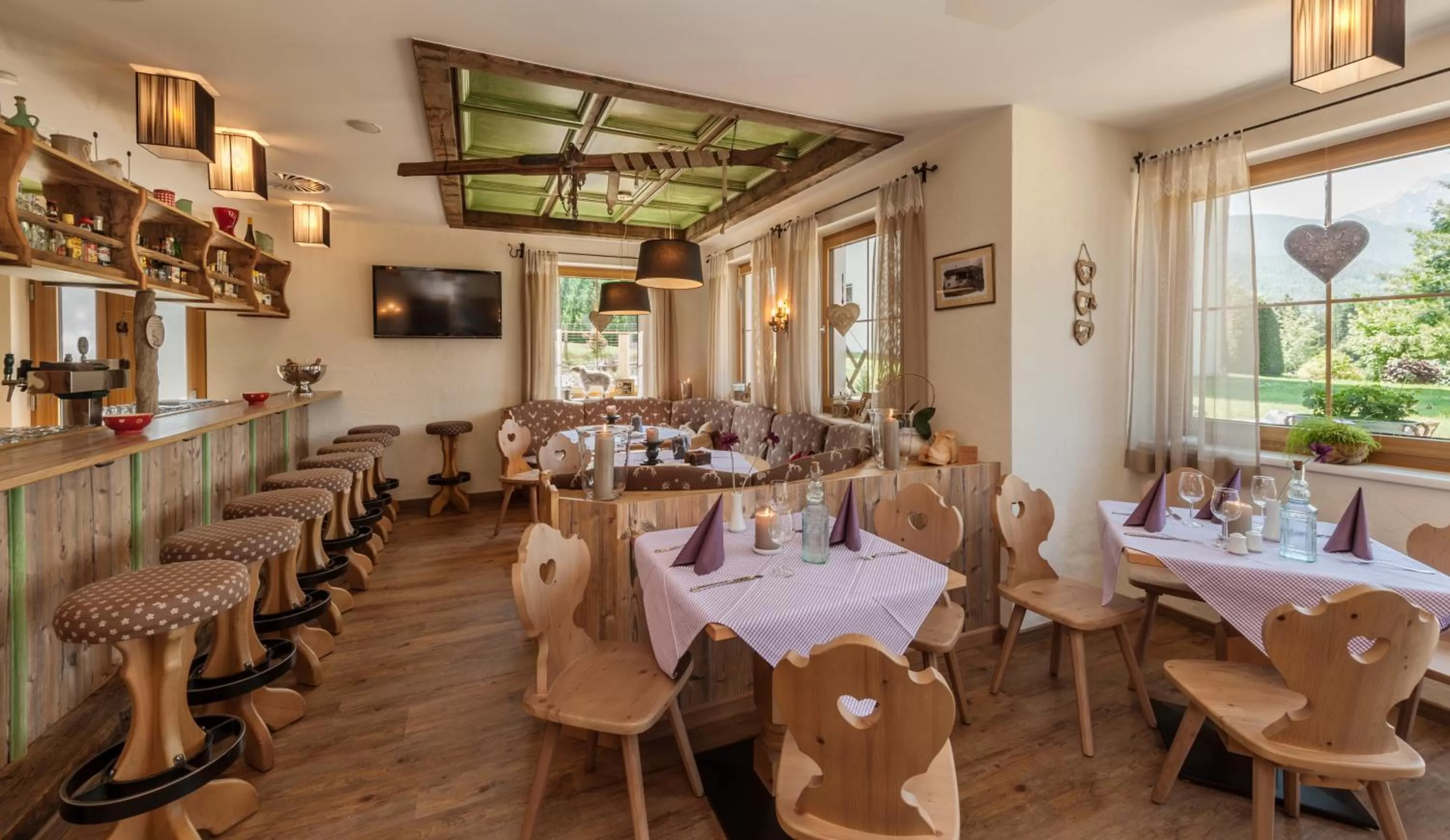 Restaurant/places to eat in Hotel zum Urviech -Erwachsenenhotel-