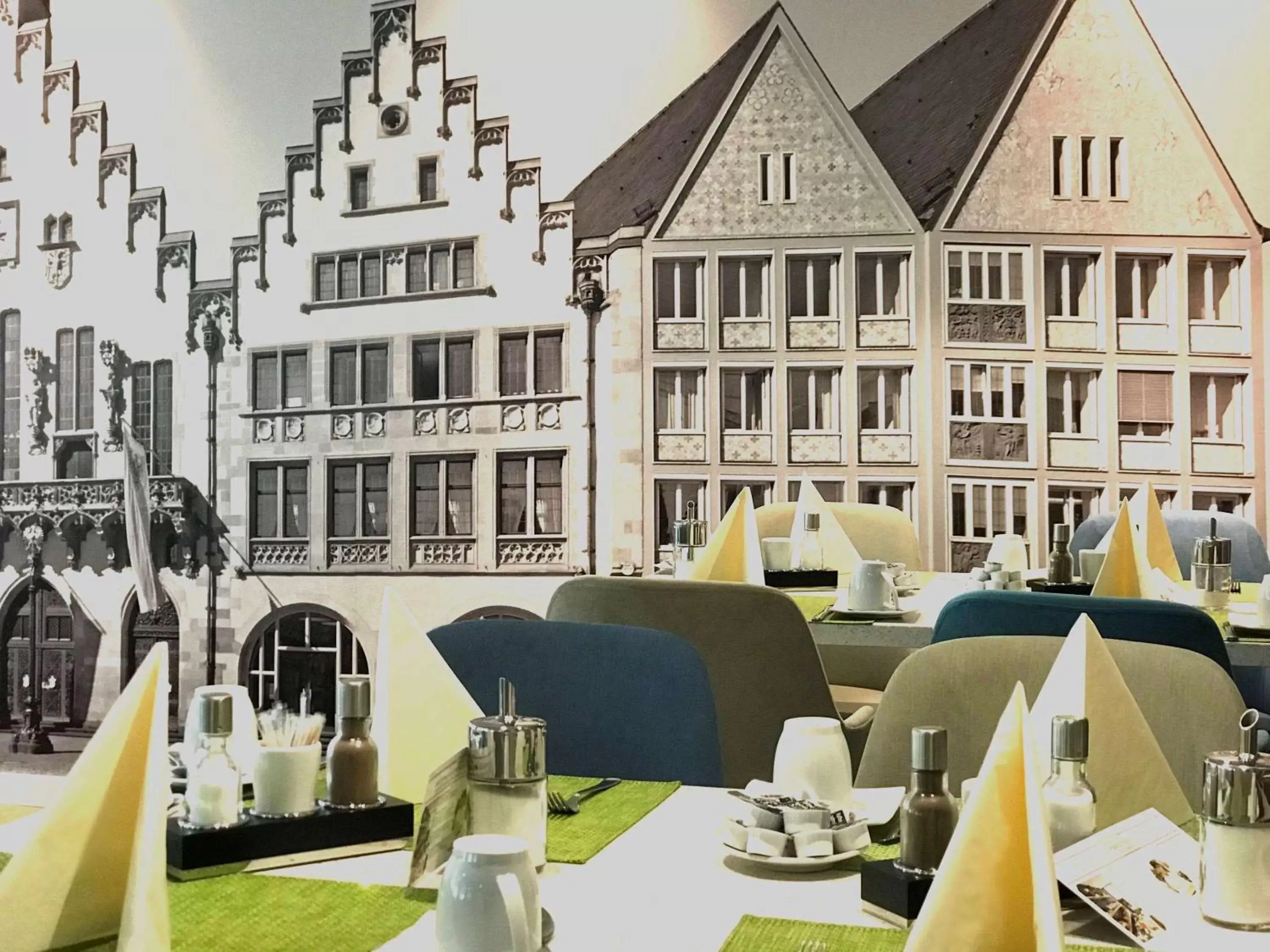 Restaurant/Places to Eat in Mercure Hotel Kaiserhof City Center