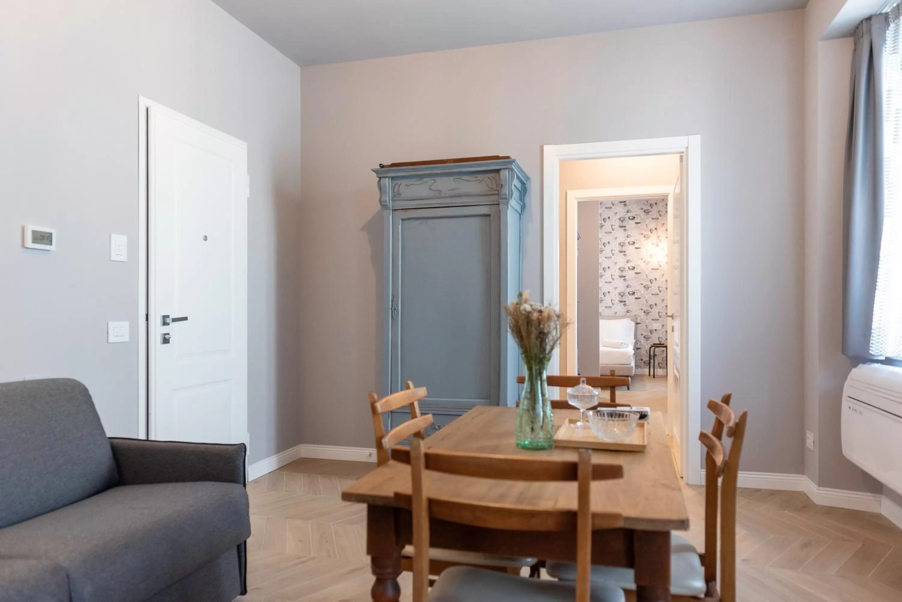 Dining Area in CASA Room Apartments Machiavelli 13