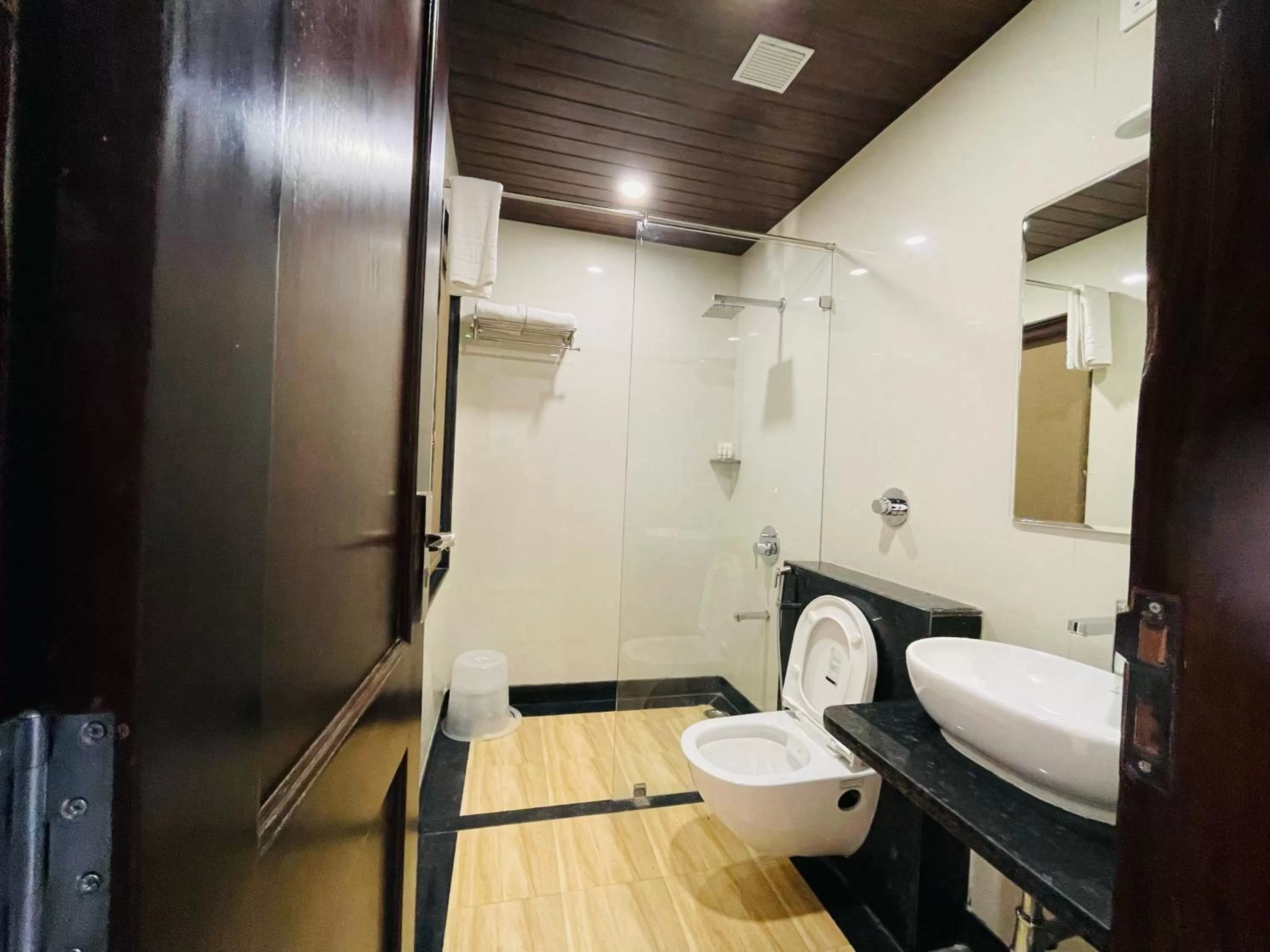 Bathroom in Clover Inn