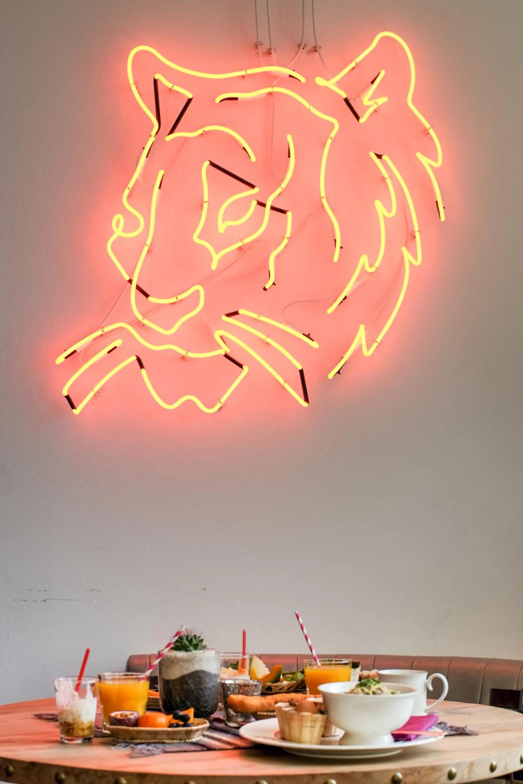 Restaurant/places to eat in Hotel Yayee