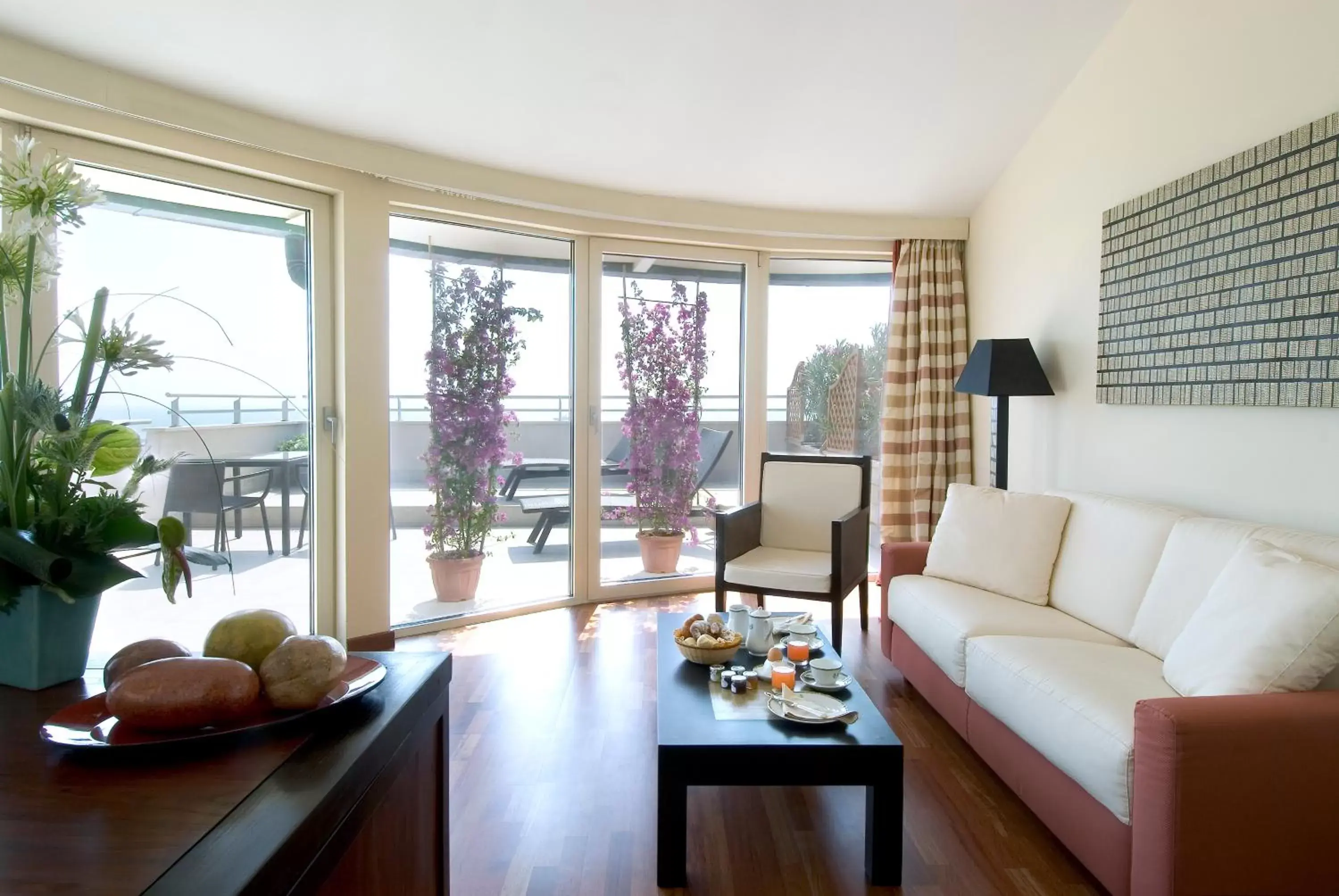 Living room, Seating Area in Hotel Sina Astor