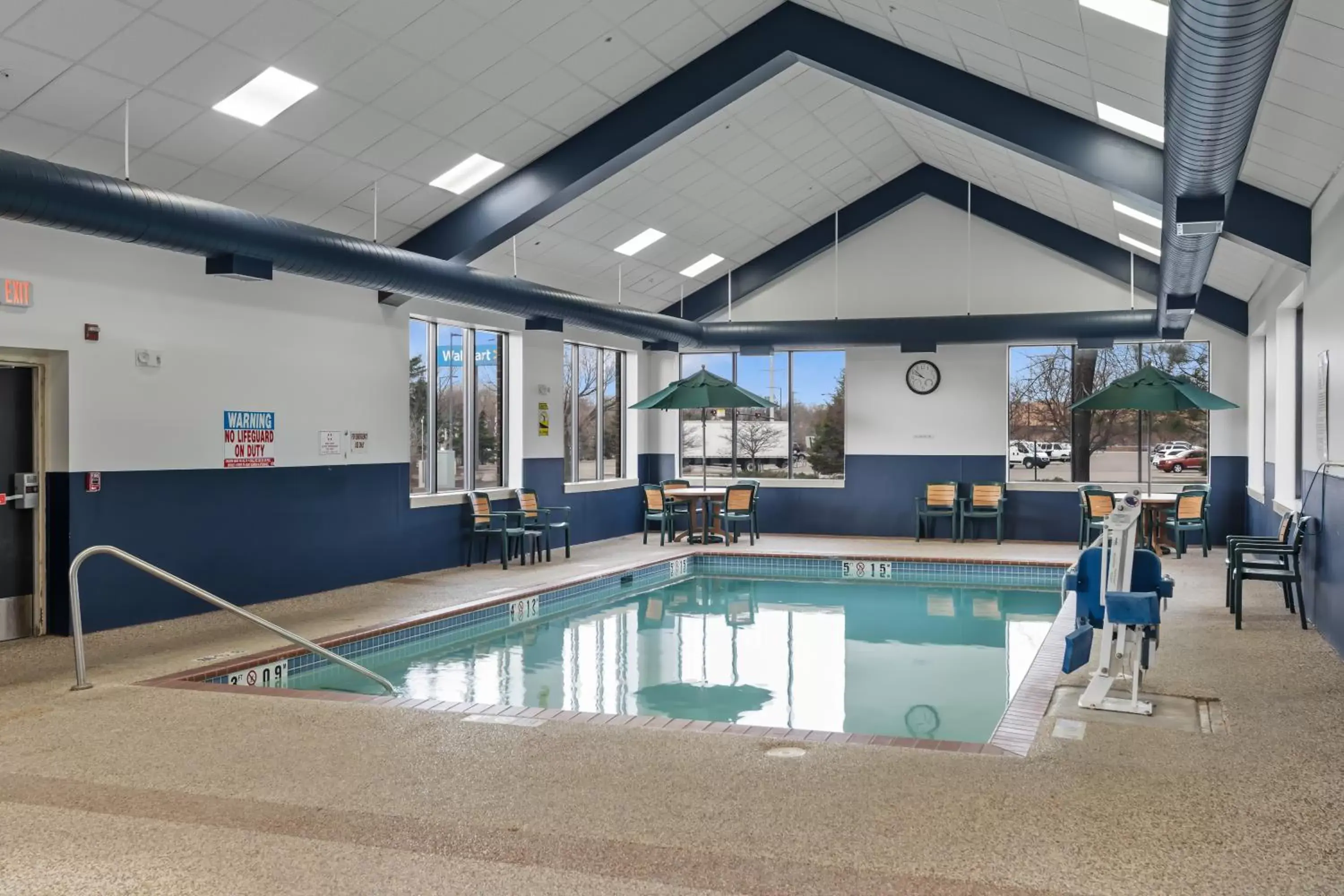 Swimming Pool in Quality Inn & Suites Mall of America - MSP Airport