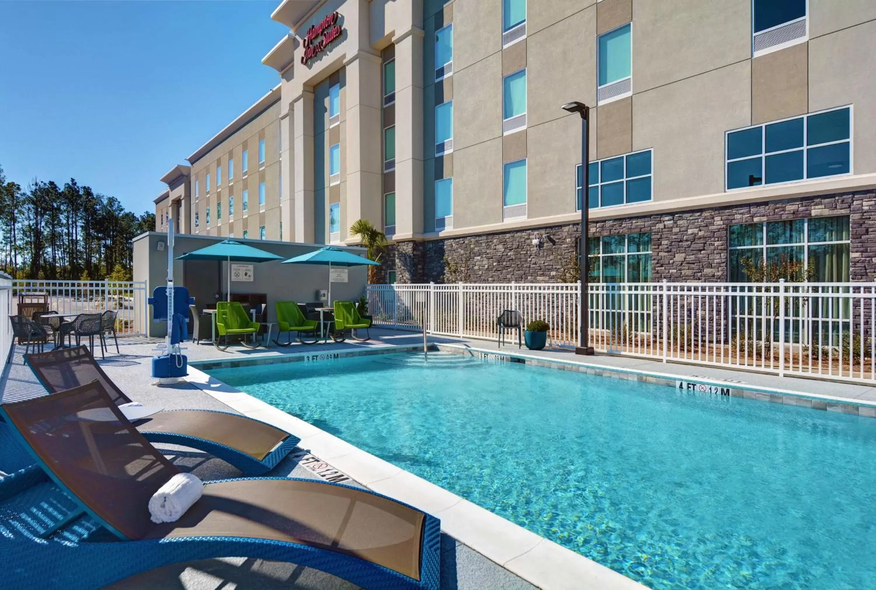 Pool view, Swimming Pool in Hampton Inn And Suites Macclenny I-10