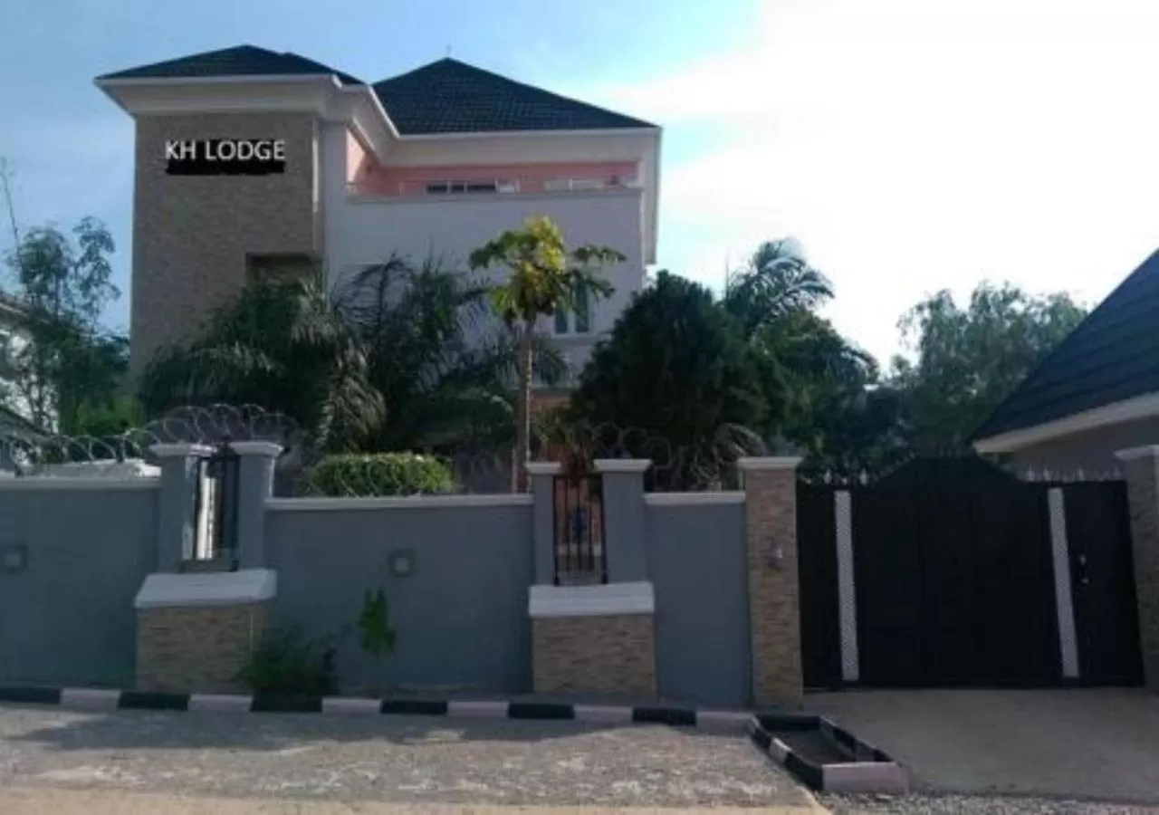 Facade/entrance in KH Lodge Abuja
