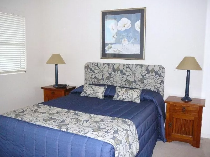 Bedroom, Bed in Magnolia Lane Apartments