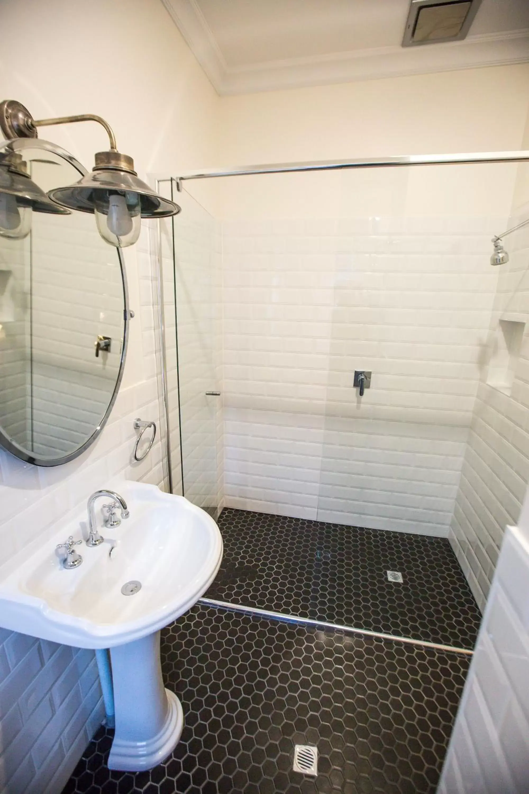 Shower, Bathroom in Edward Lodge