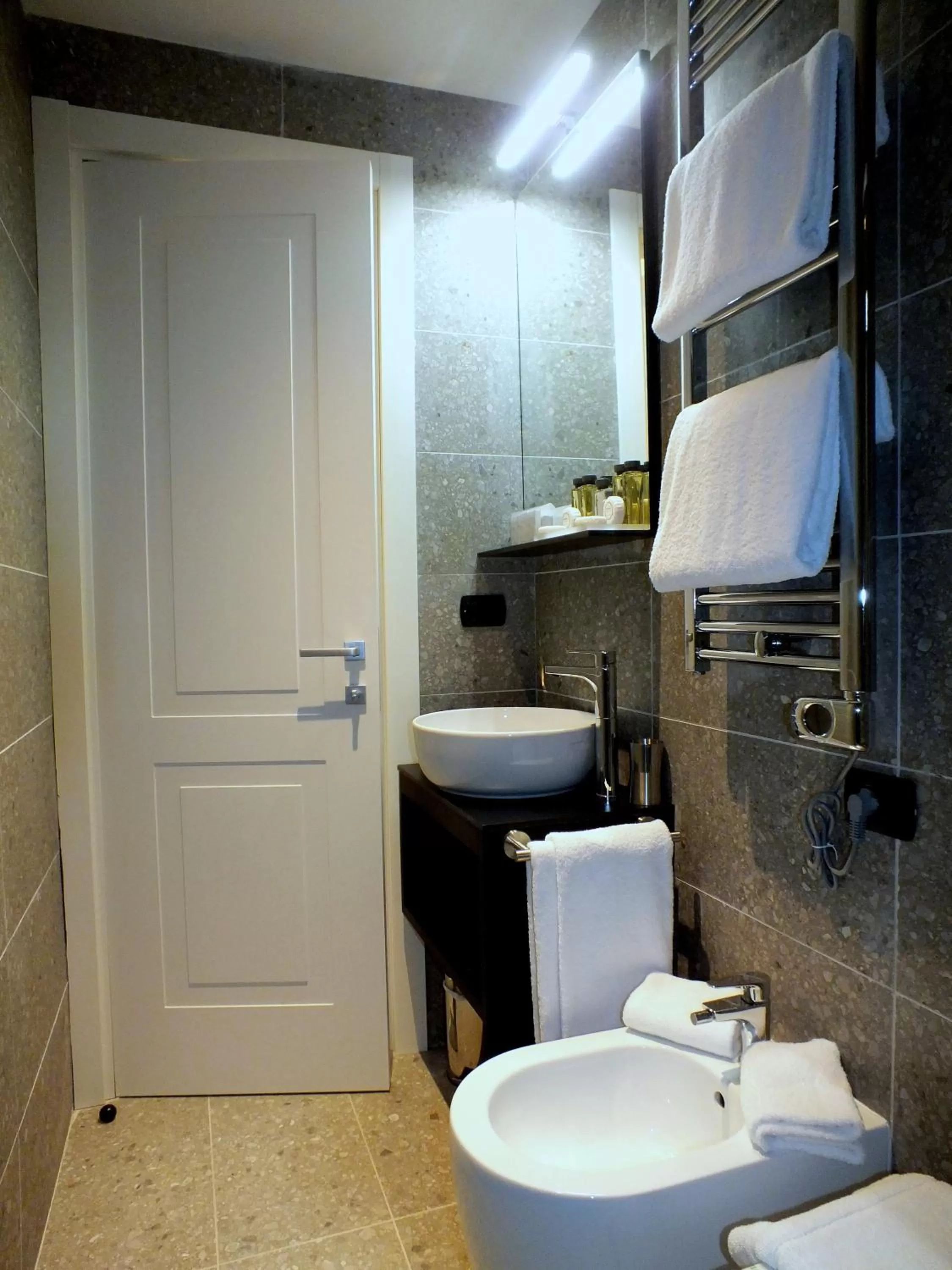 Toilet in BB Hotels Smarthotel Derose