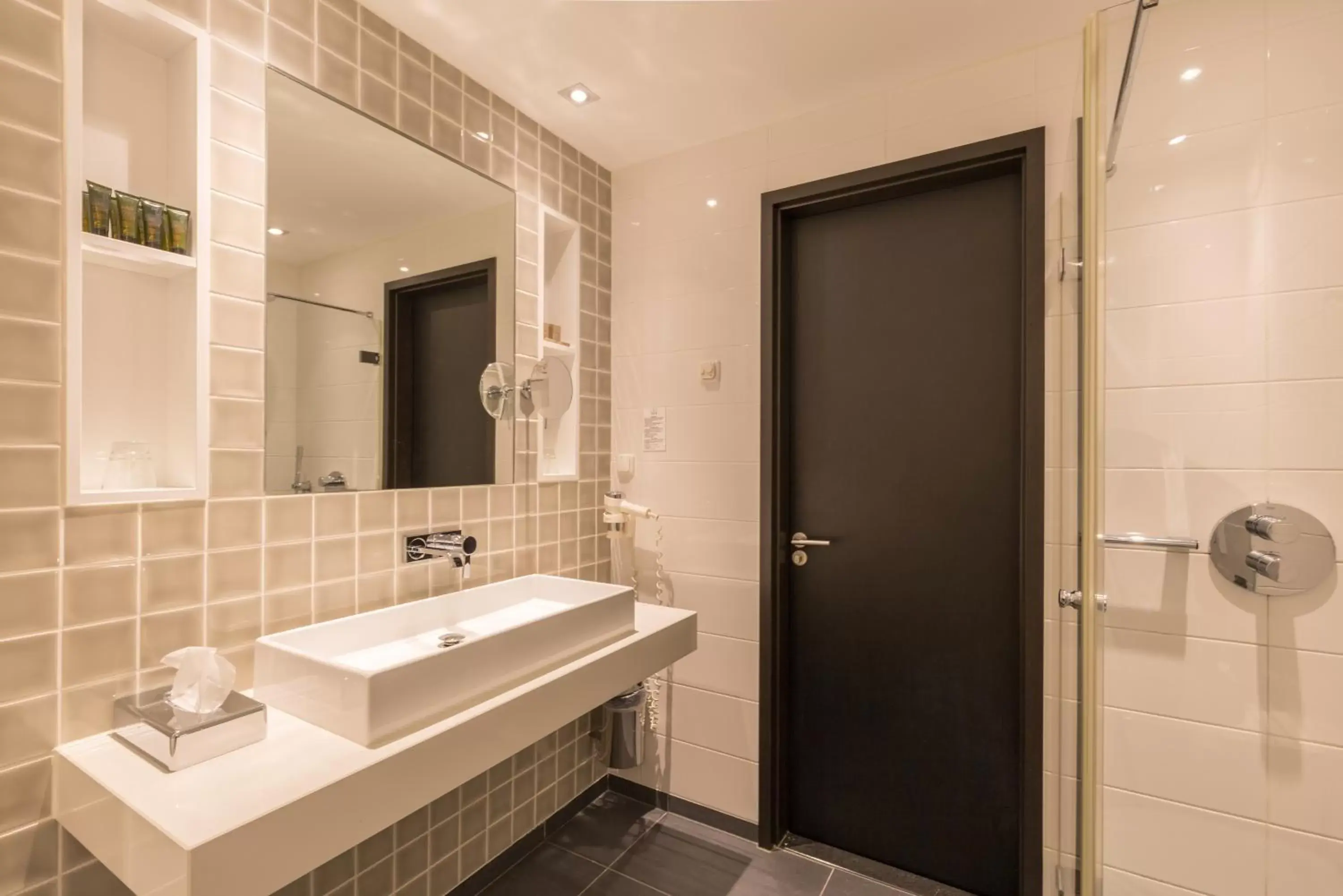 Bathroom in Van der Valk hotel Den Haag Wassenaar