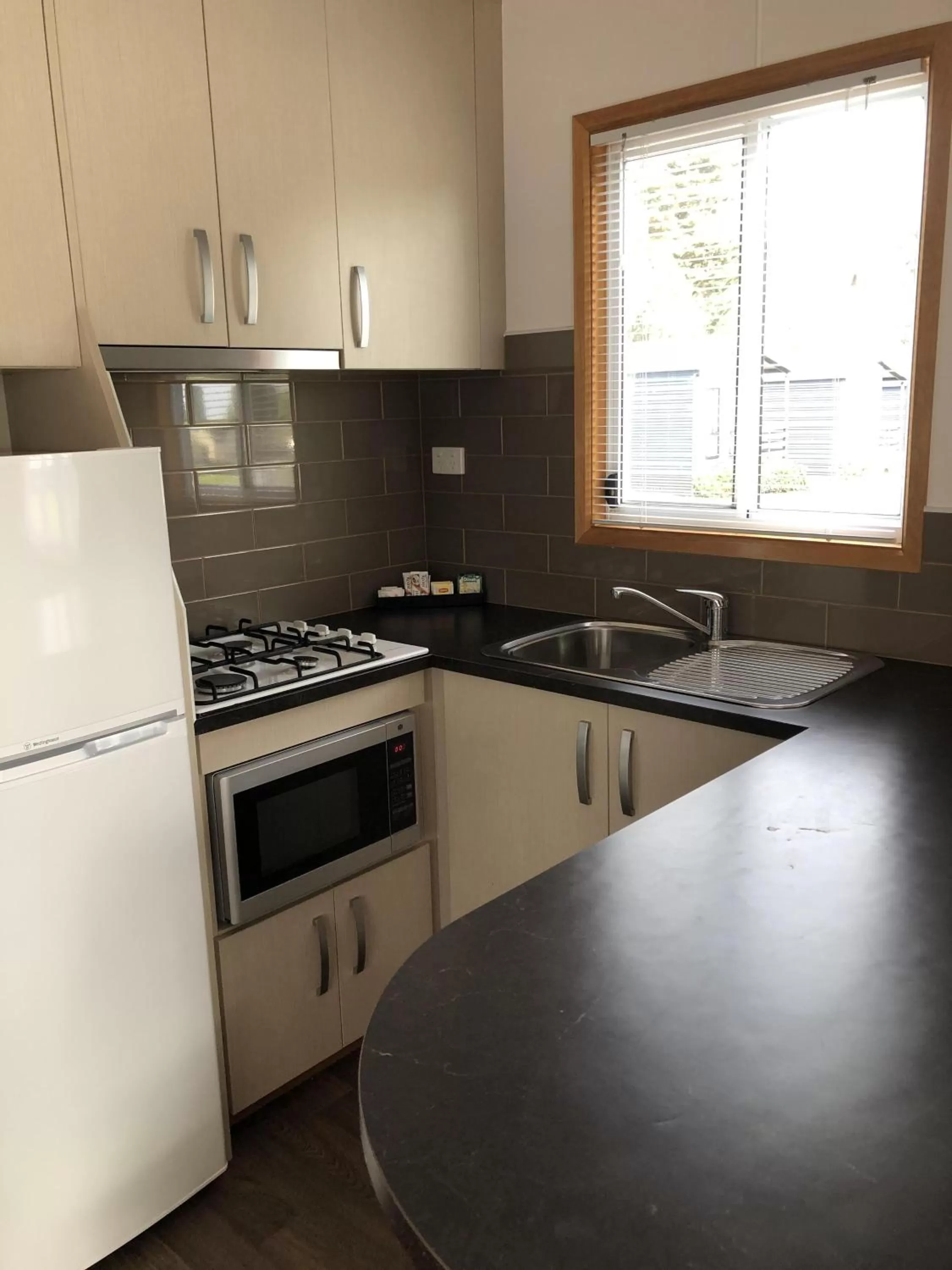 Kitchen or kitchenette in Amaroo Park