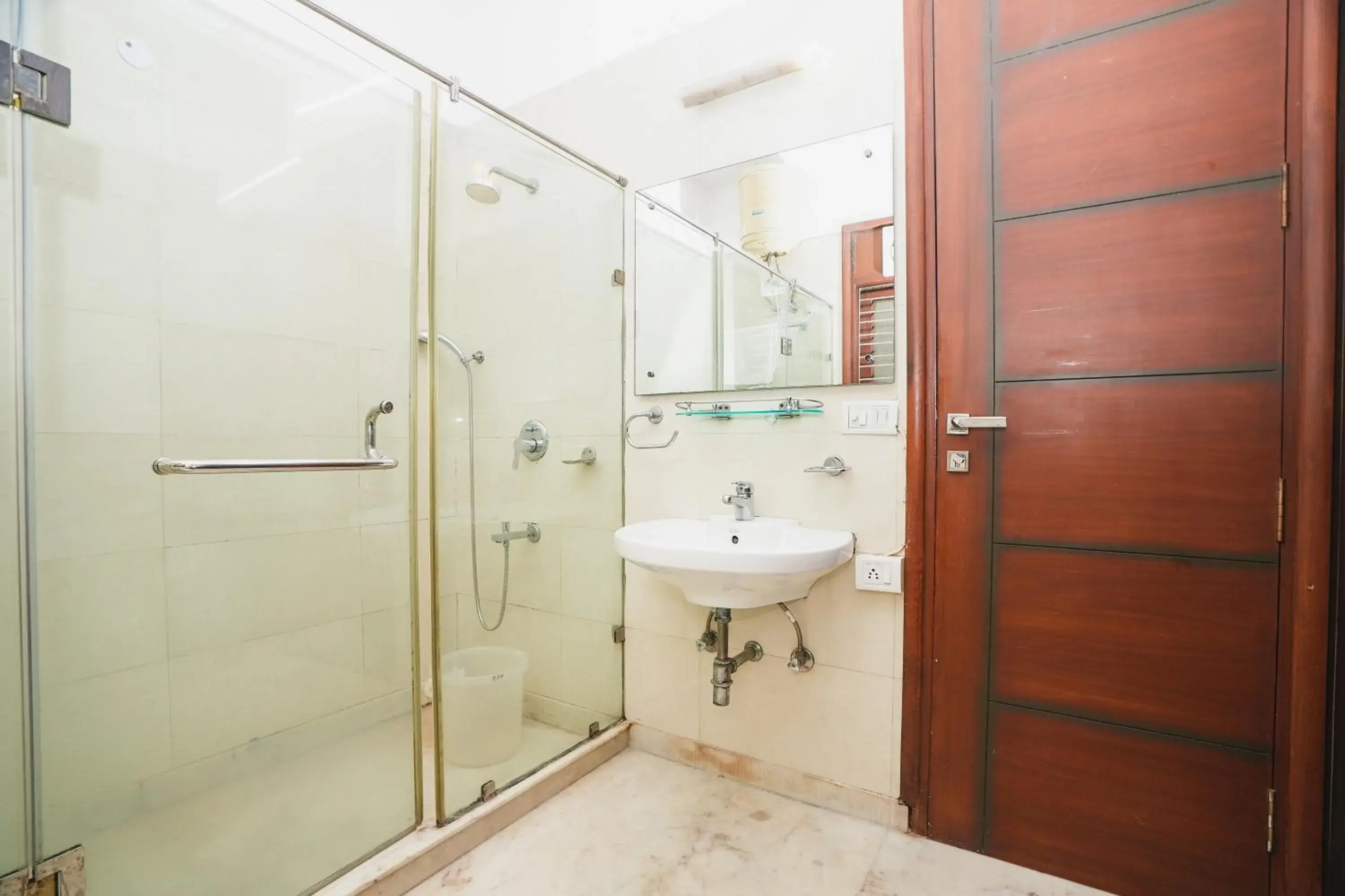Bathroom in Mintstar Apartment and Suites, Chittaranjan Park