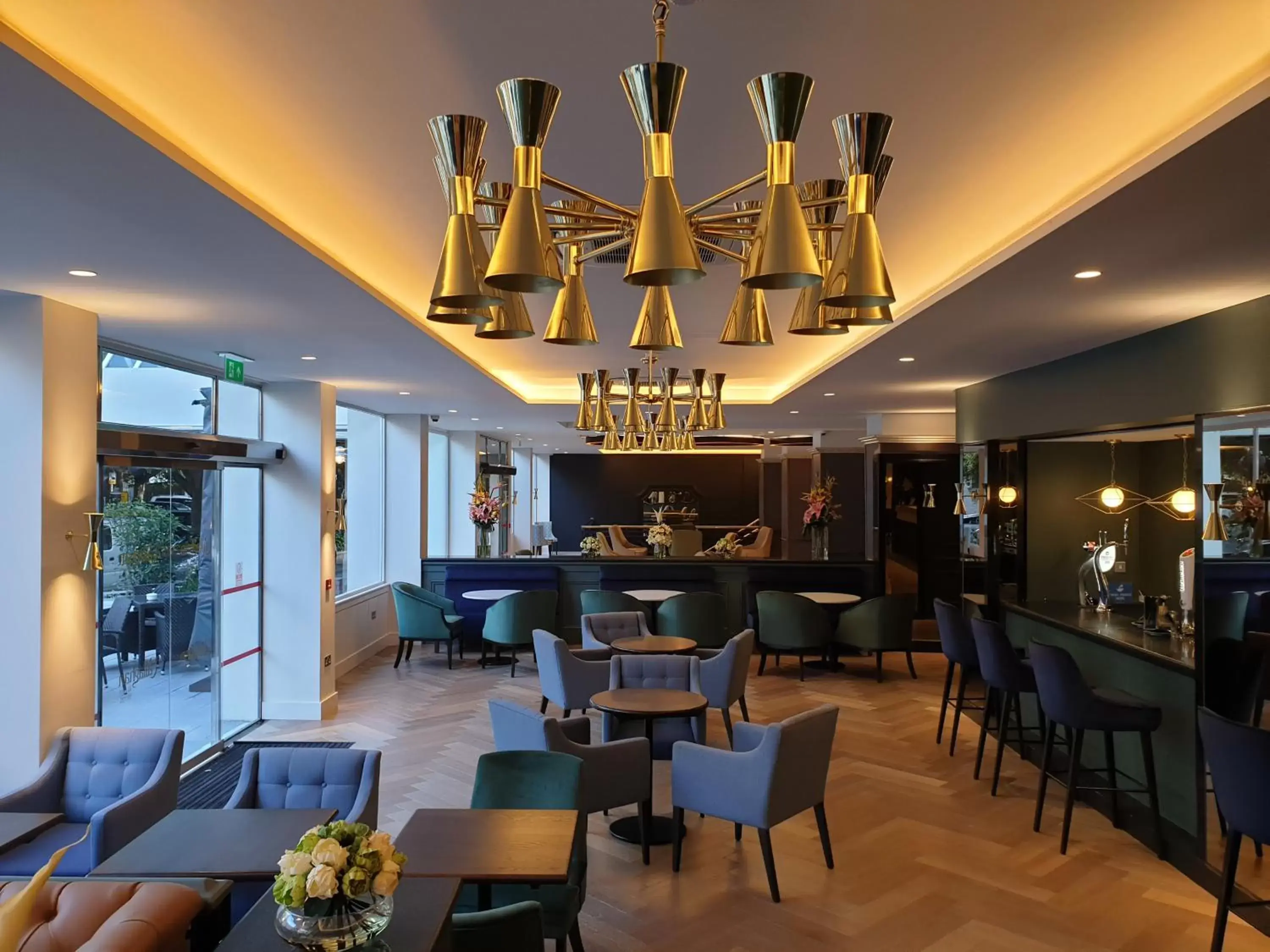 Lounge or bar, Restaurant/Places to Eat in The Eliott Hotel