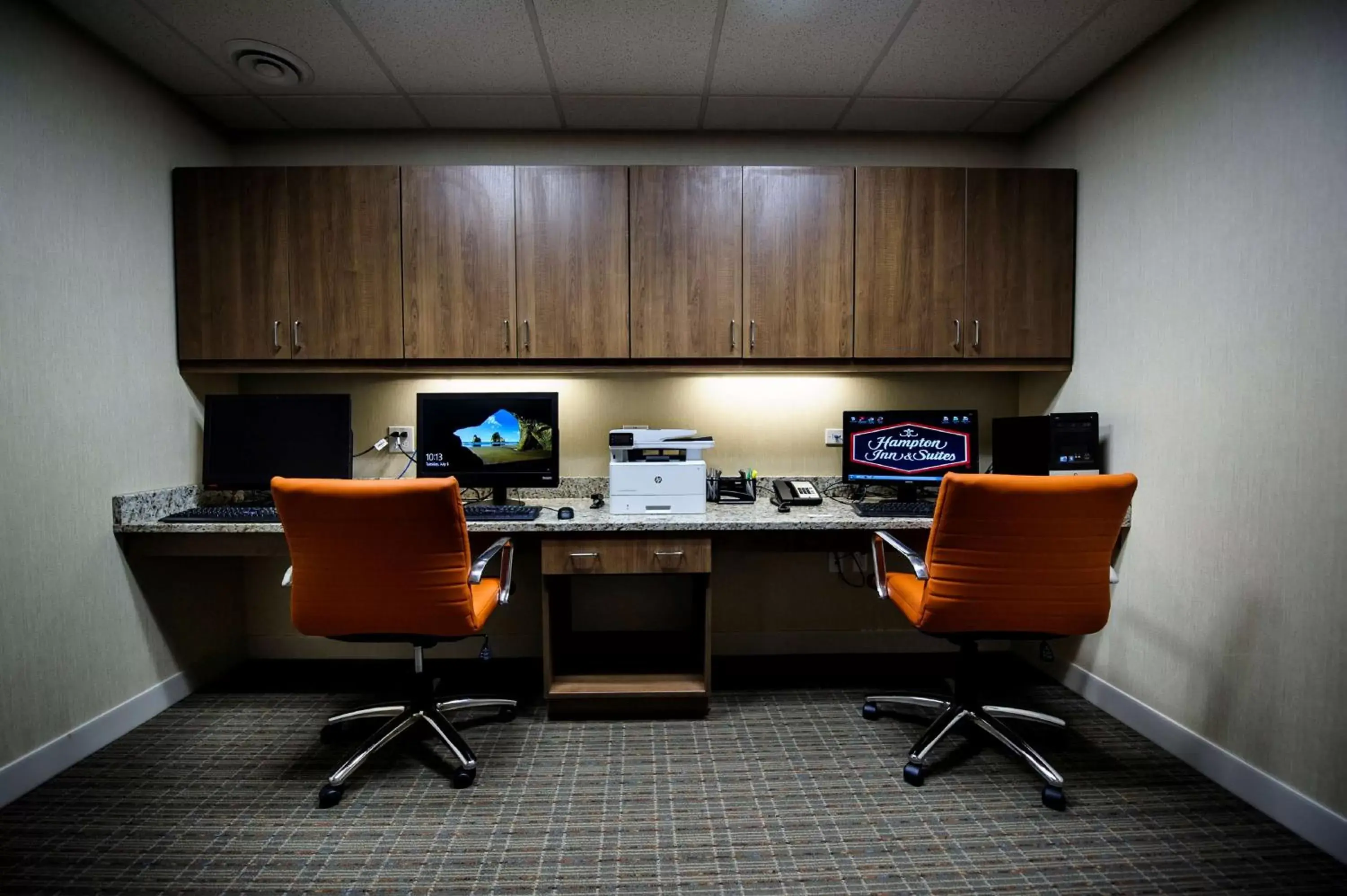 Business facilities in Hampton Inn & Suites Truro, NS