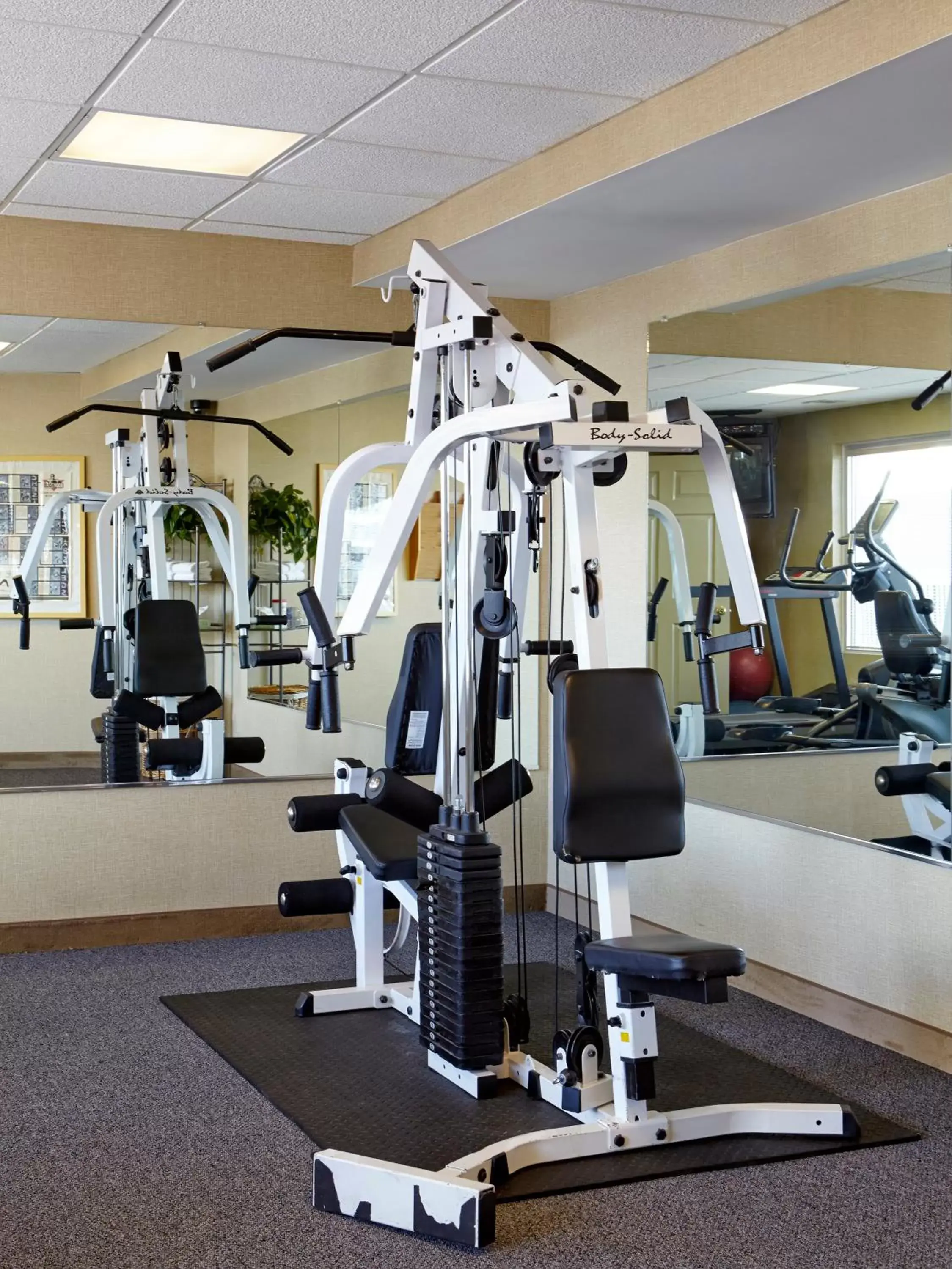 Fitness Center/Facilities in Carlton Inn Midway