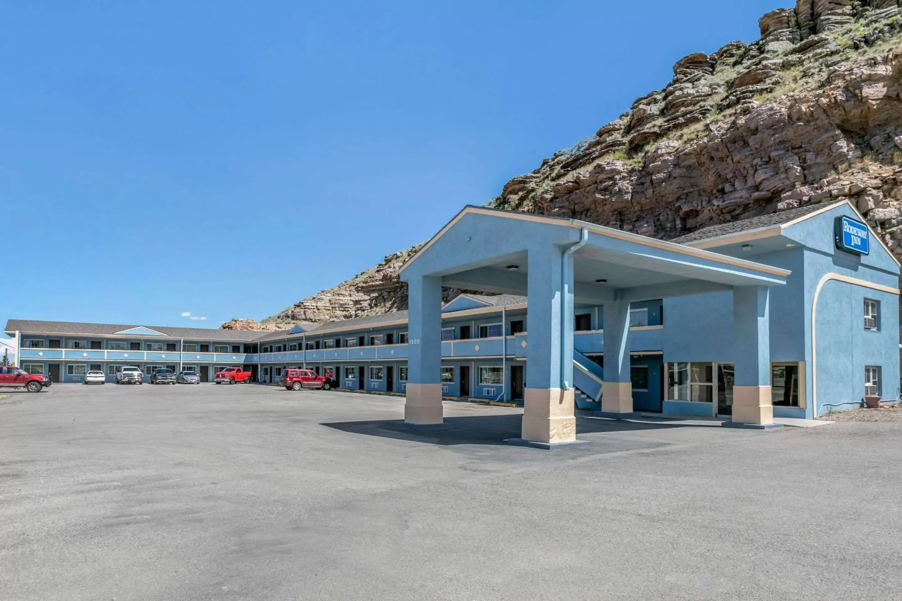 Property building in Rodeway Inn Rawlins Property building in Rodeway Inn Rawlins